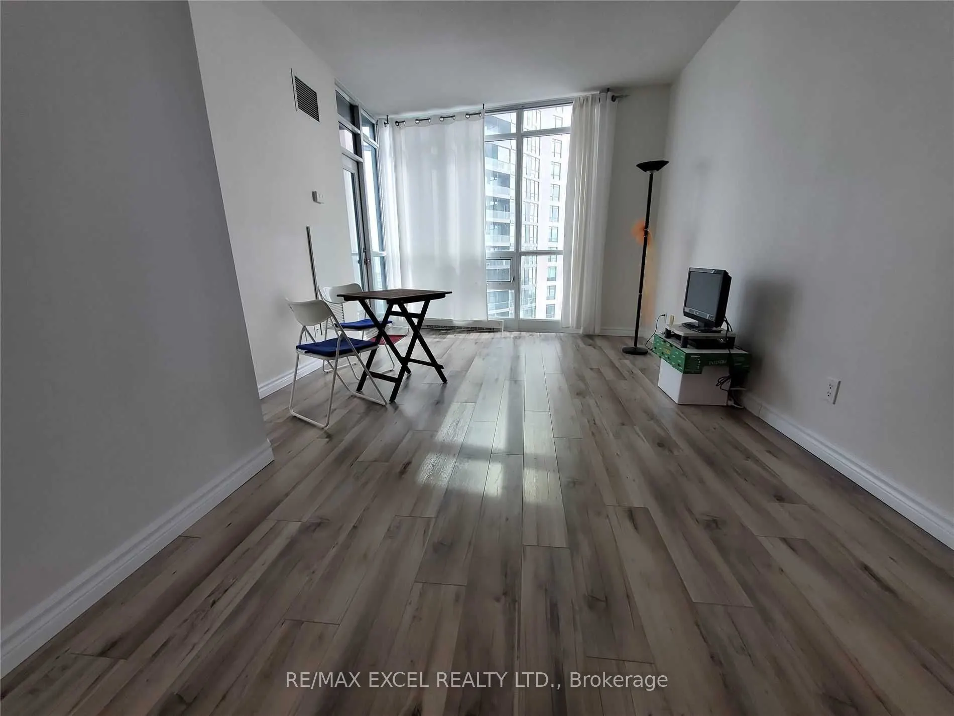231 Fort York Boulevard, #1802