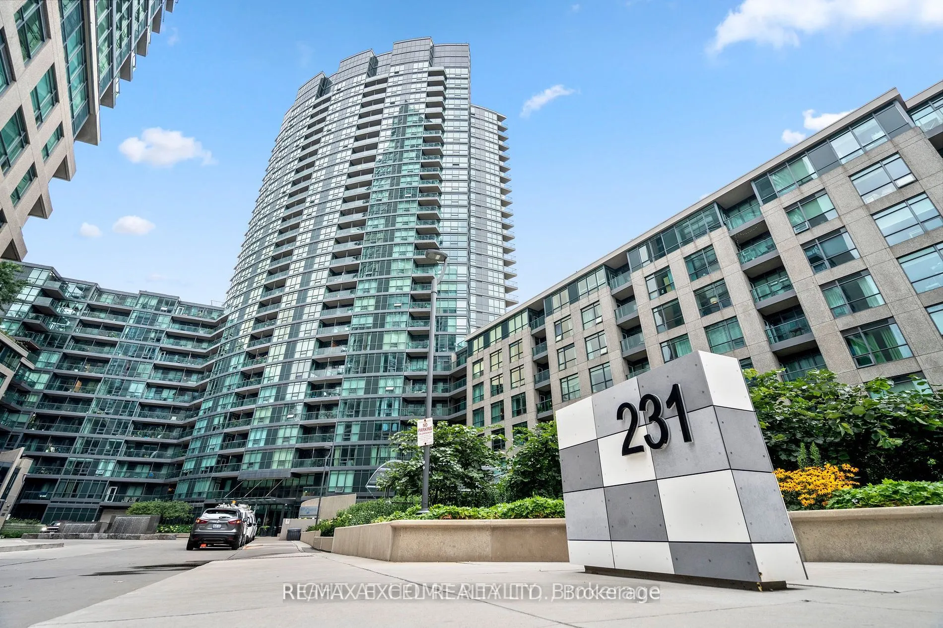 231 Fort York Boulevard, #1802