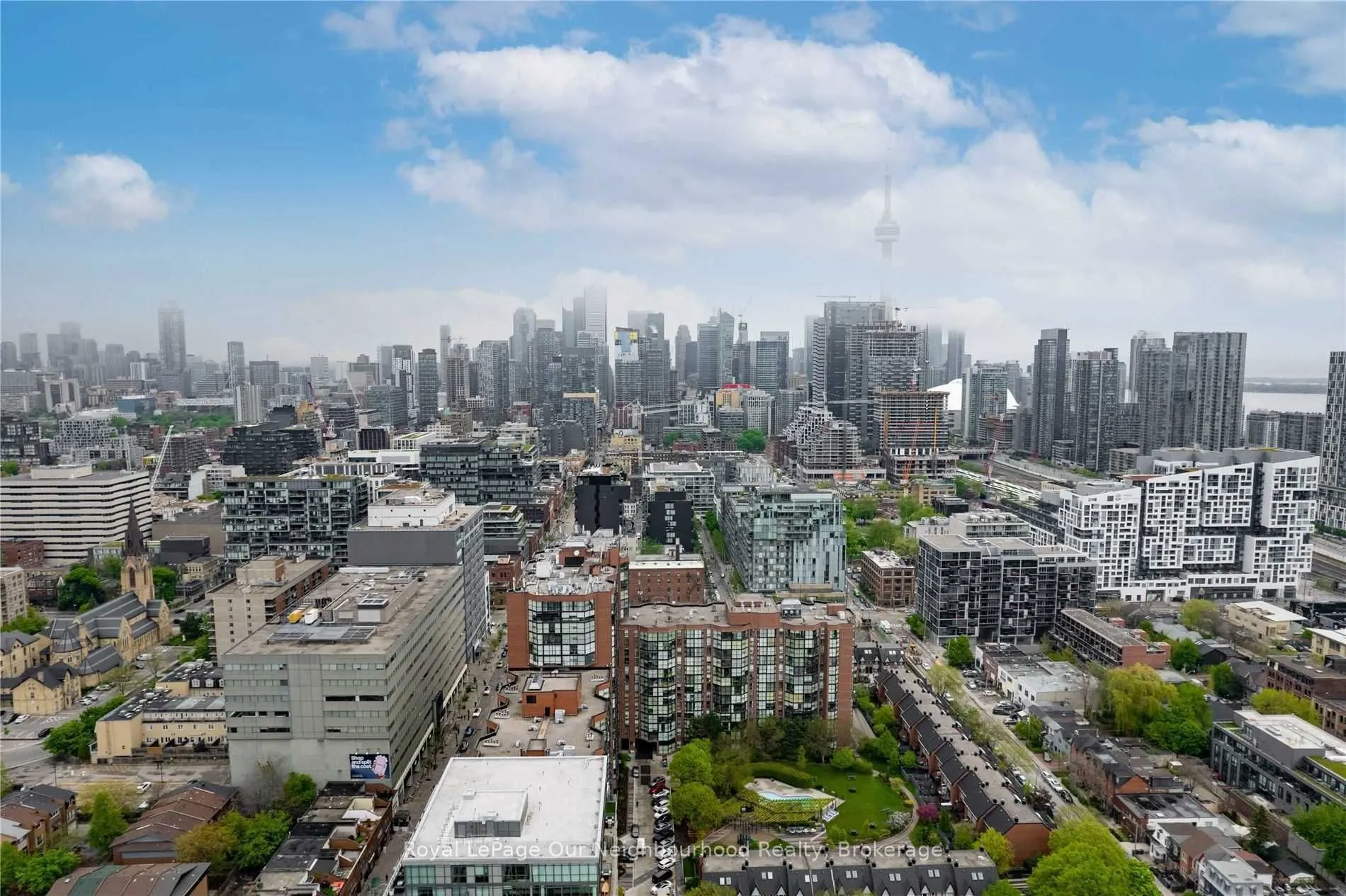 701 King Street W, #809