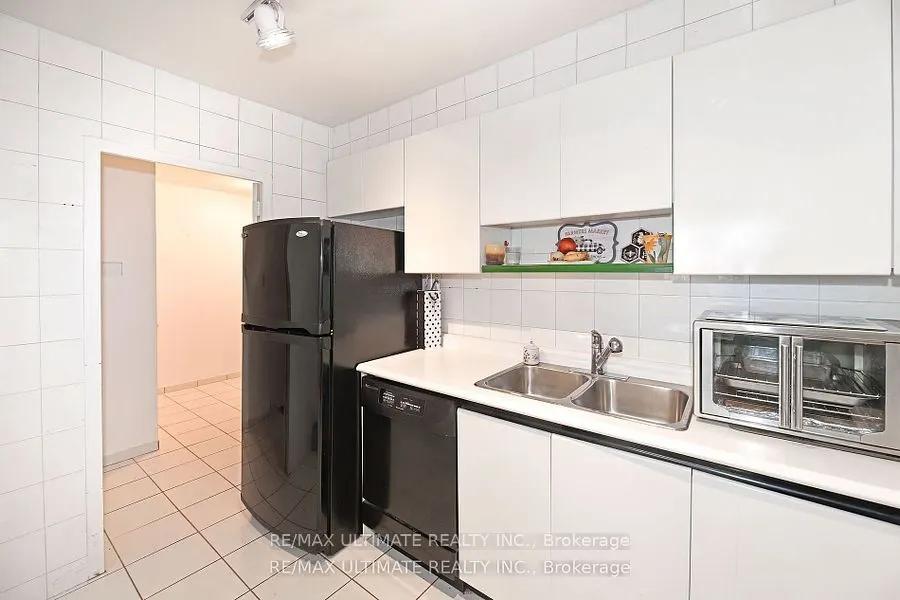 335 Lonsdale Road, #510