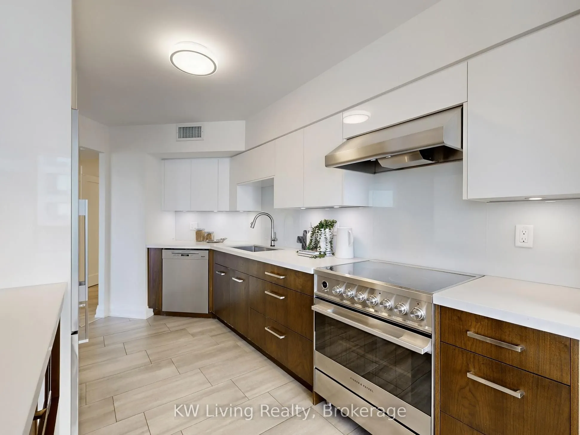 30 Greenfield Avenue, #1104