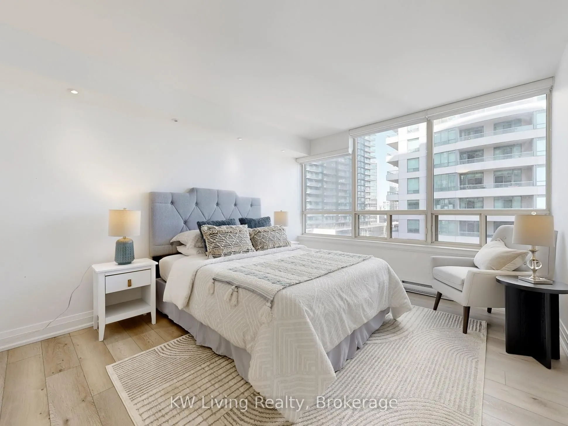 30 Greenfield Avenue, #1104