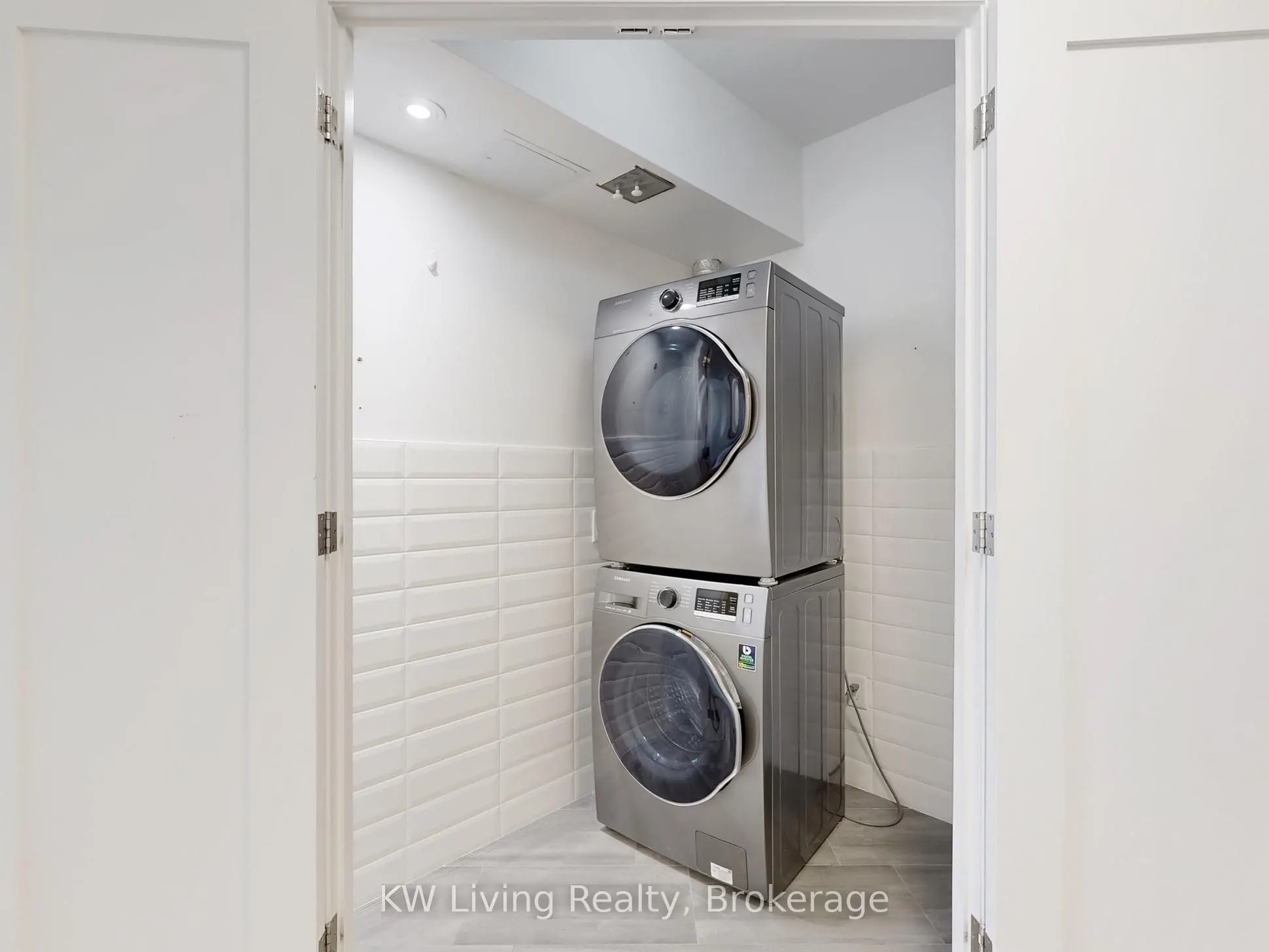 30 Greenfield Avenue, #1104