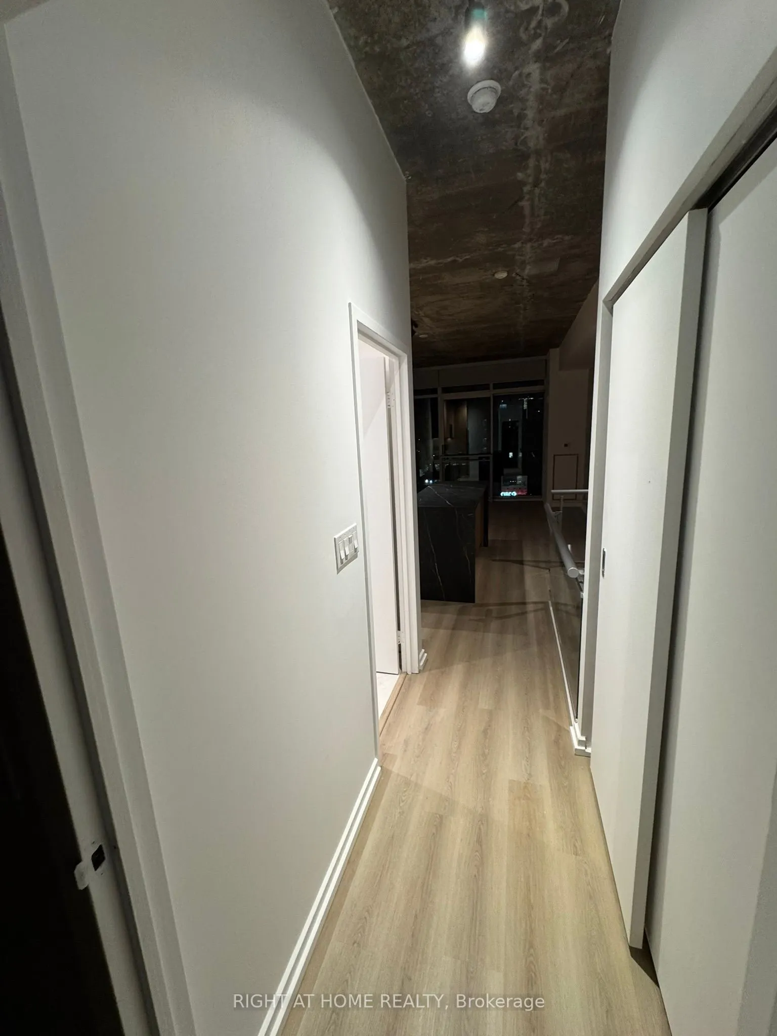 388 Richmond Street W, #521