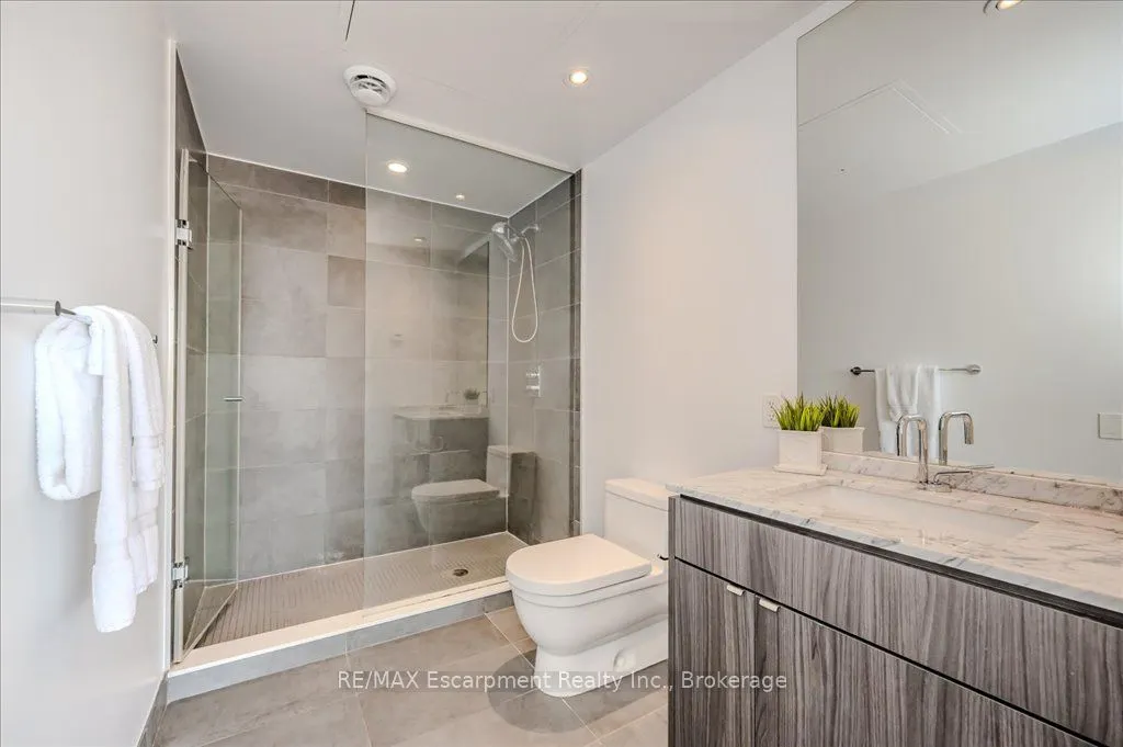 60 Colborne Street, #802
