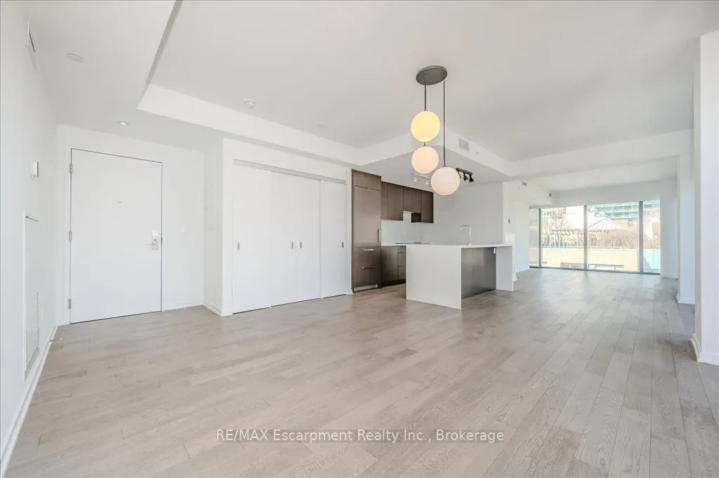 60 Colborne Street, #802