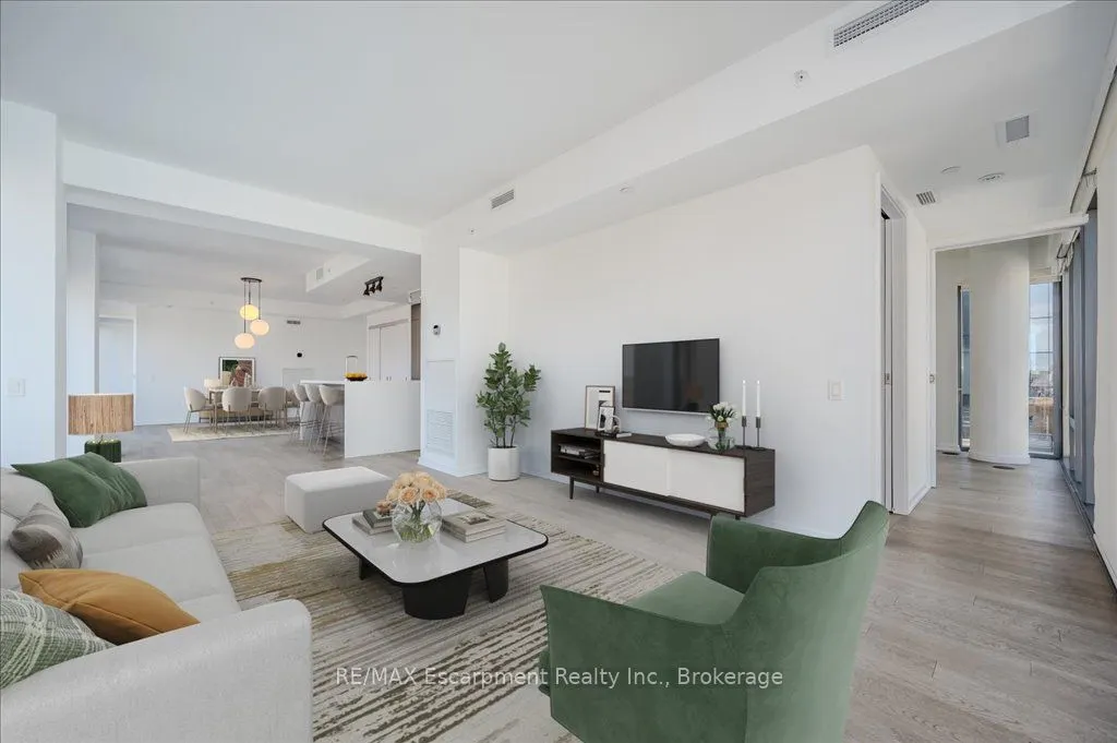 60 Colborne Street, #802