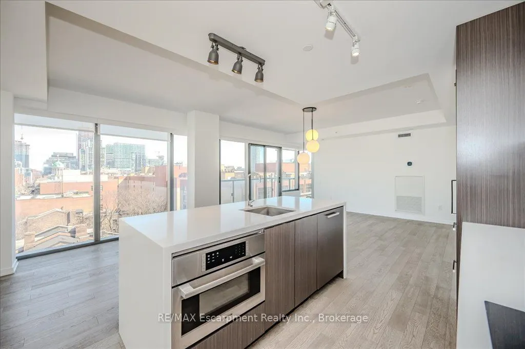 60 Colborne Street, #802