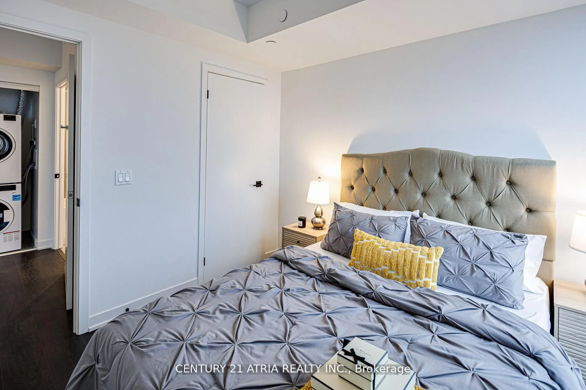 319 Jarvis Street, #5011