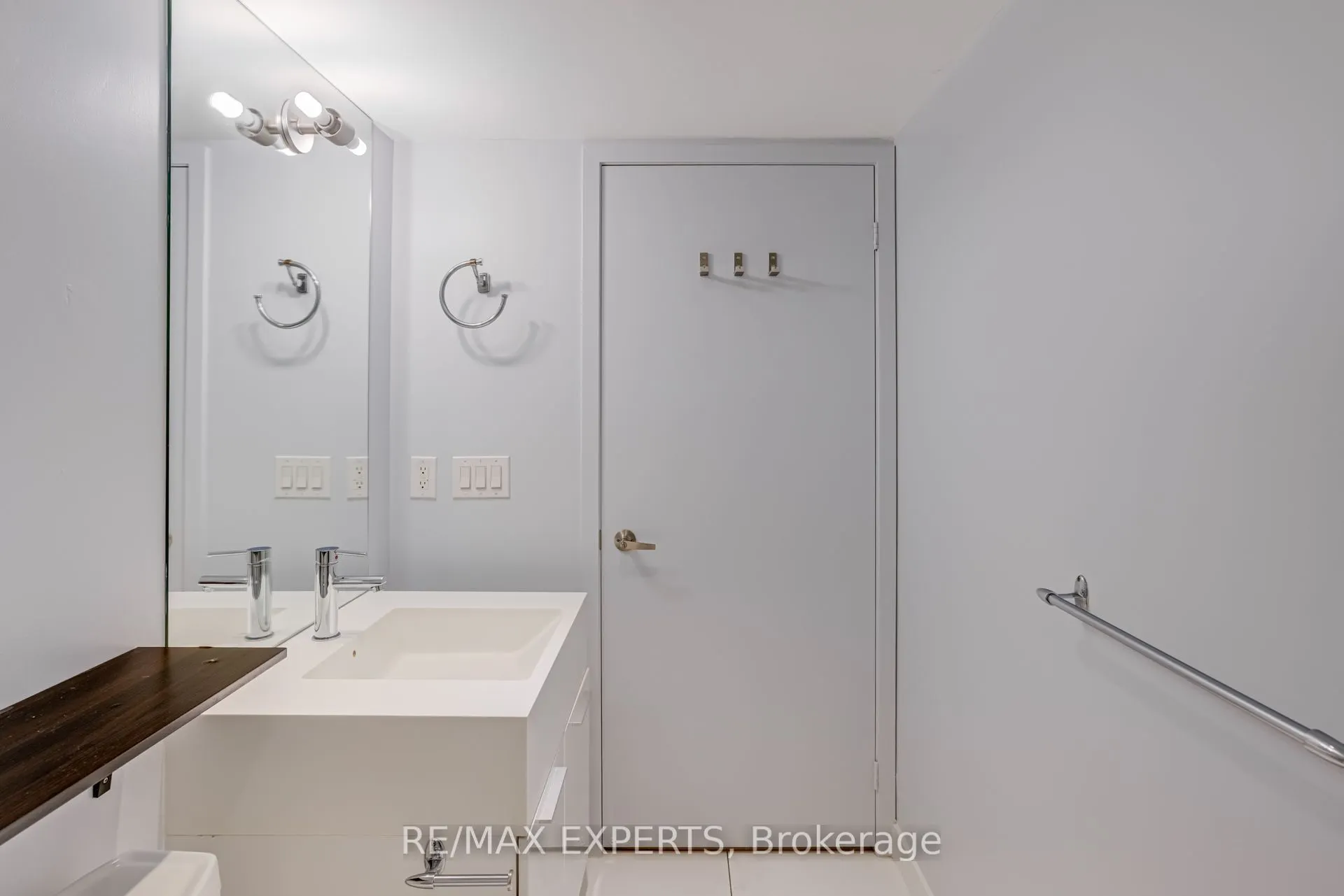 25 Capreol Court, #506