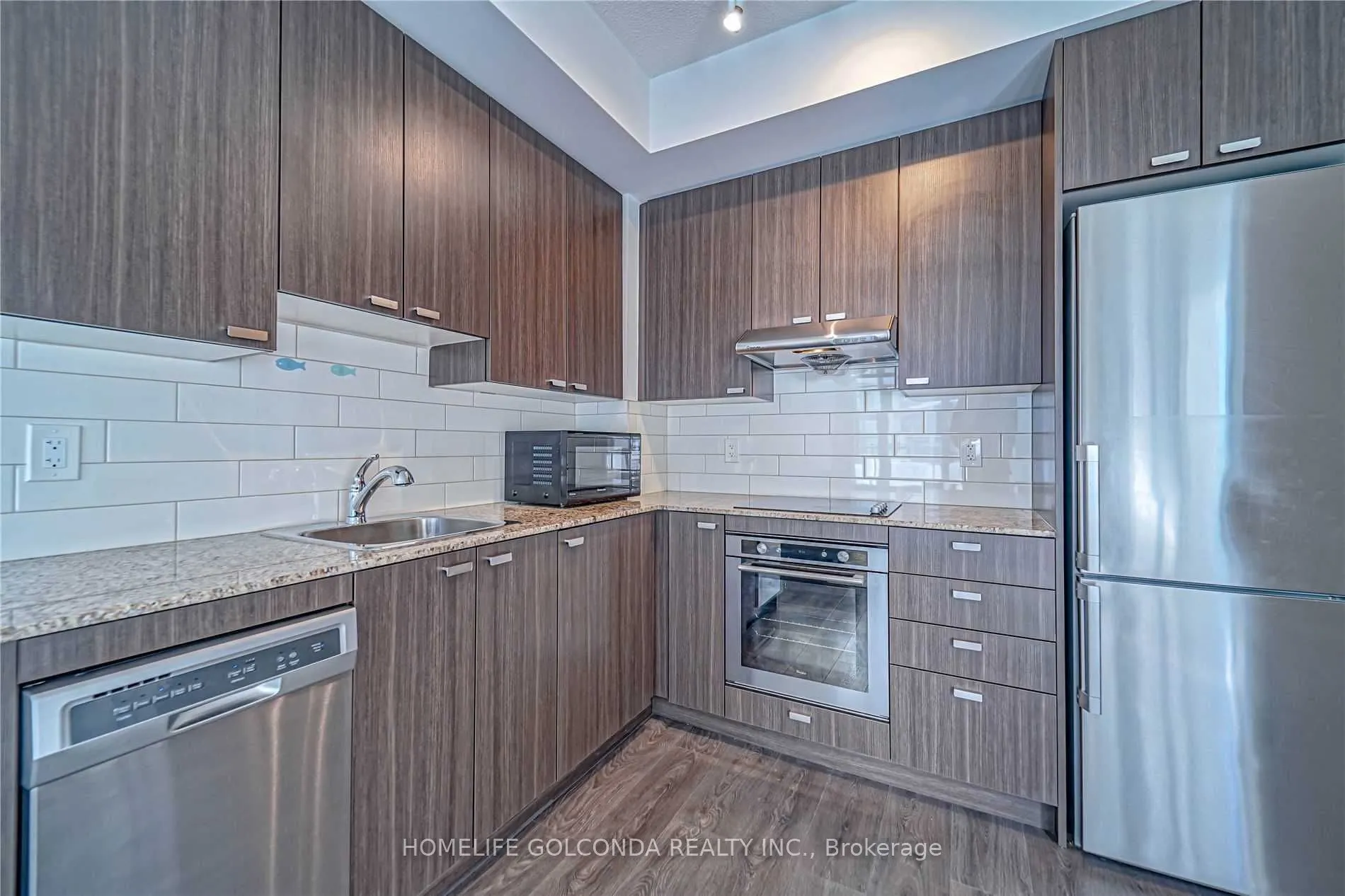 50 Ann O' Reilly Road, #806
