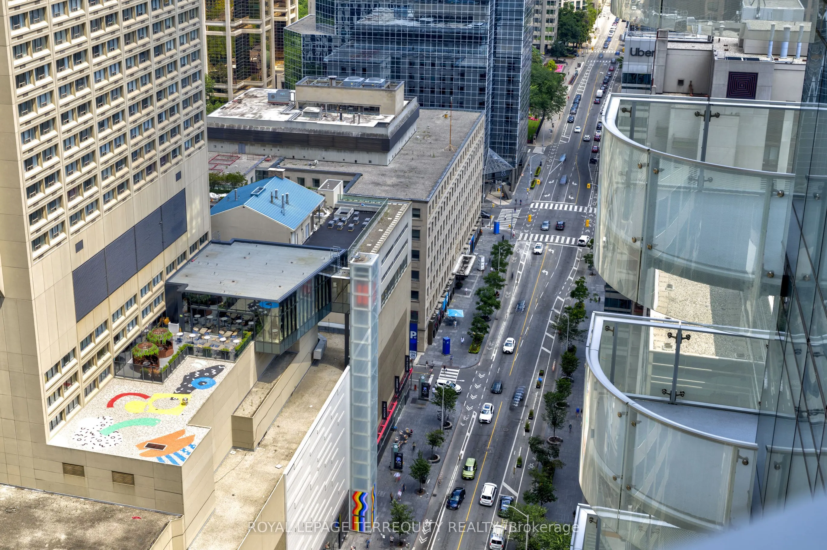 1 Bloor Street E, #2712