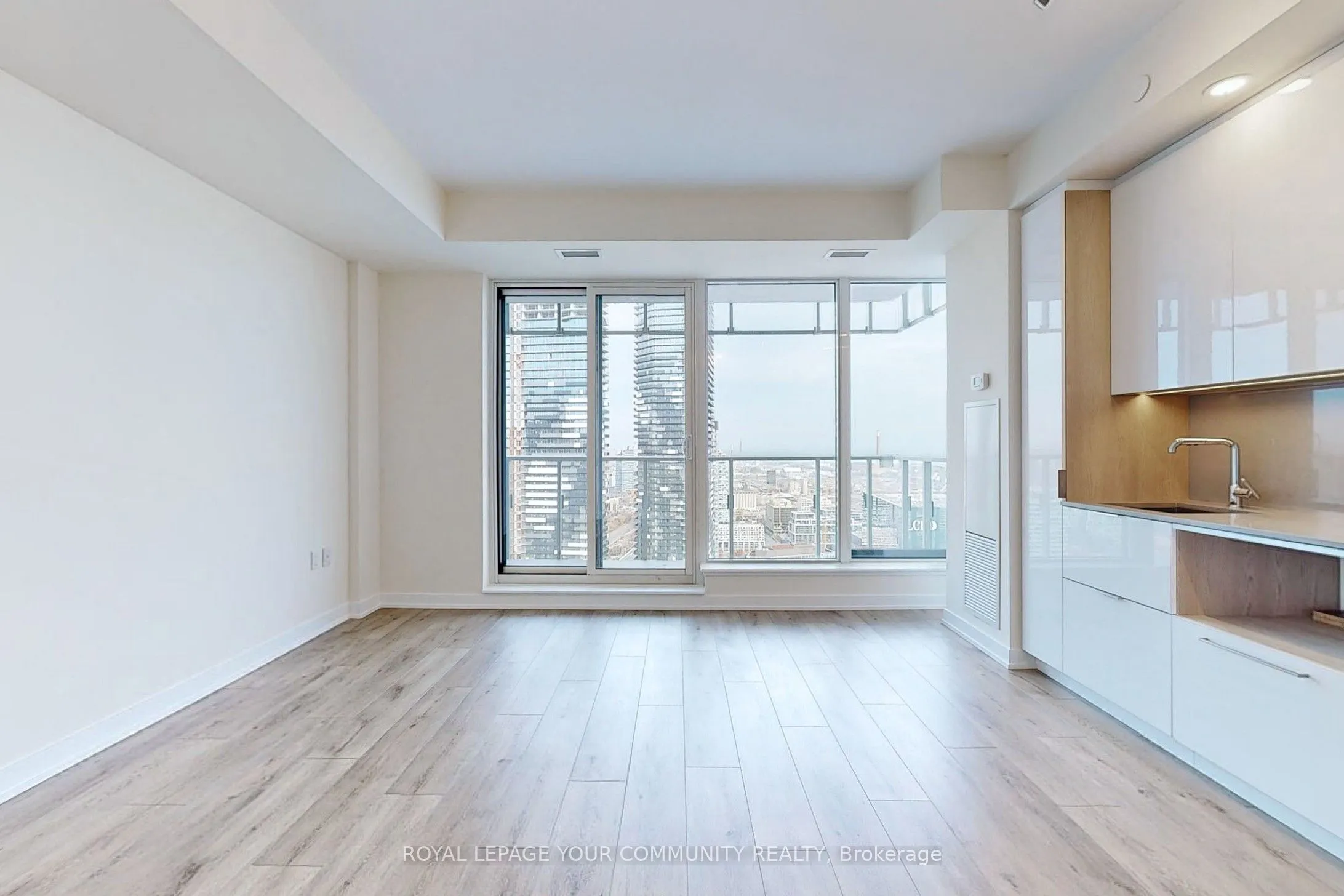 28 Freeland Street, #4408