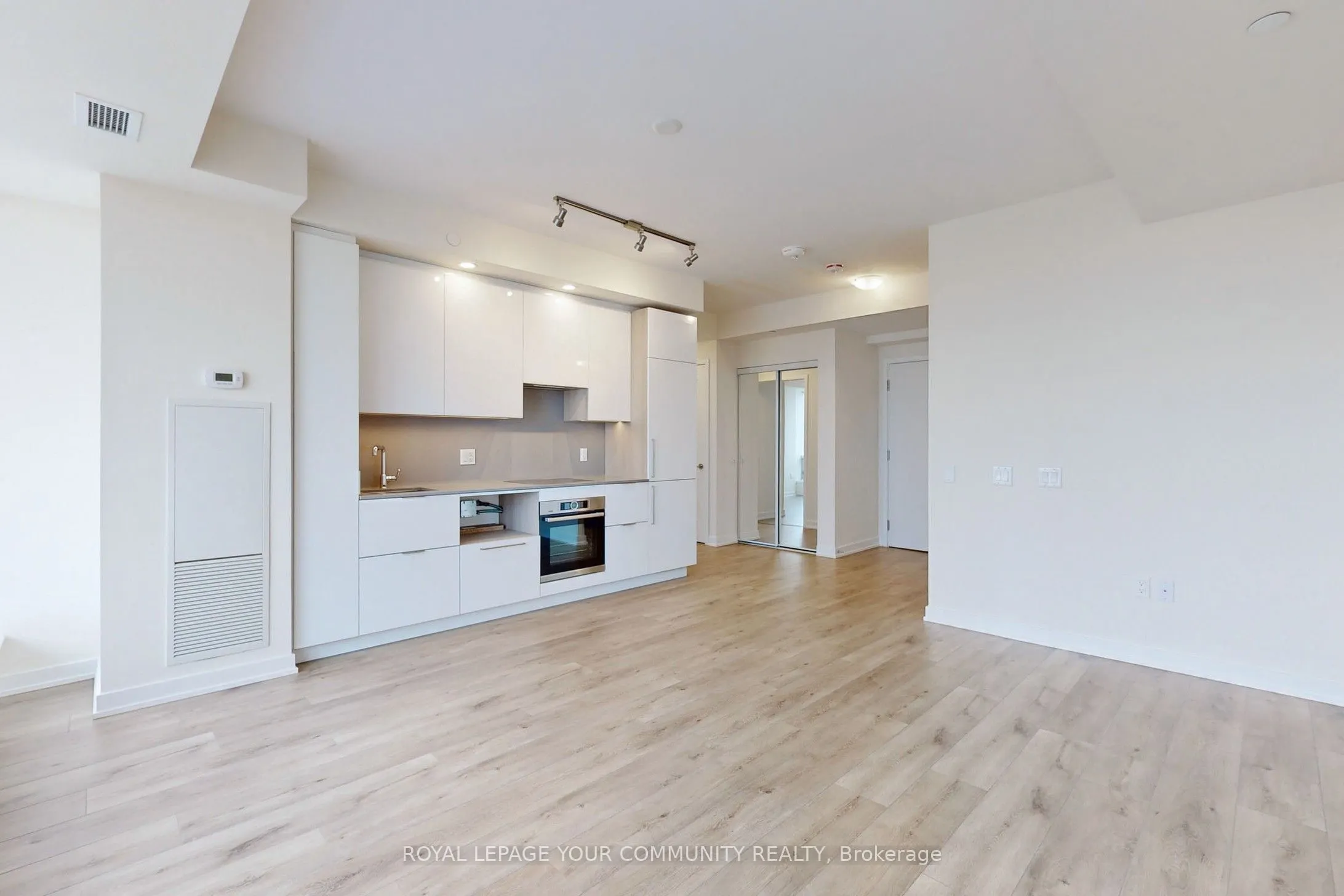 28 Freeland Street, #4408