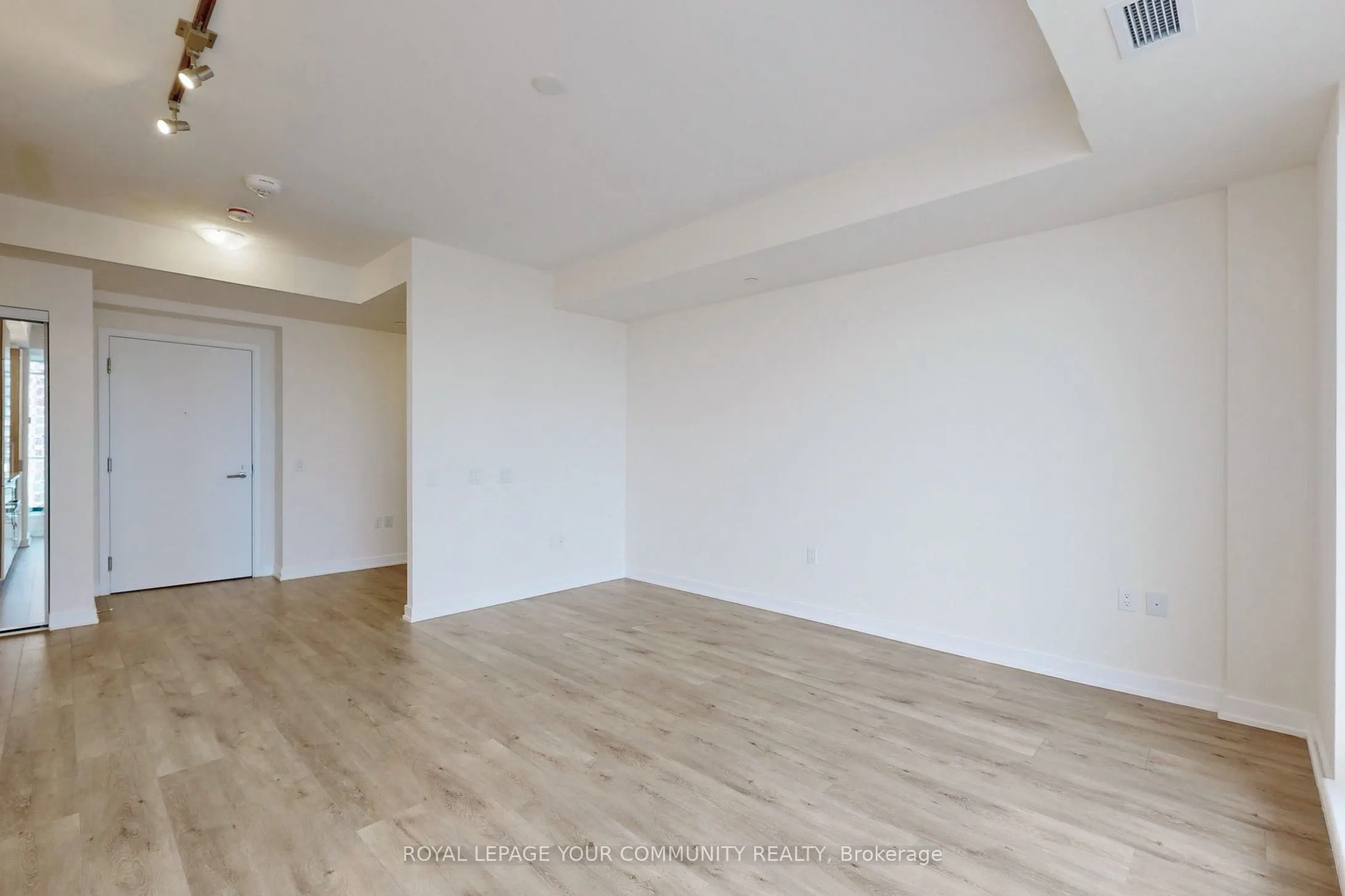 28 Freeland Street, #4408