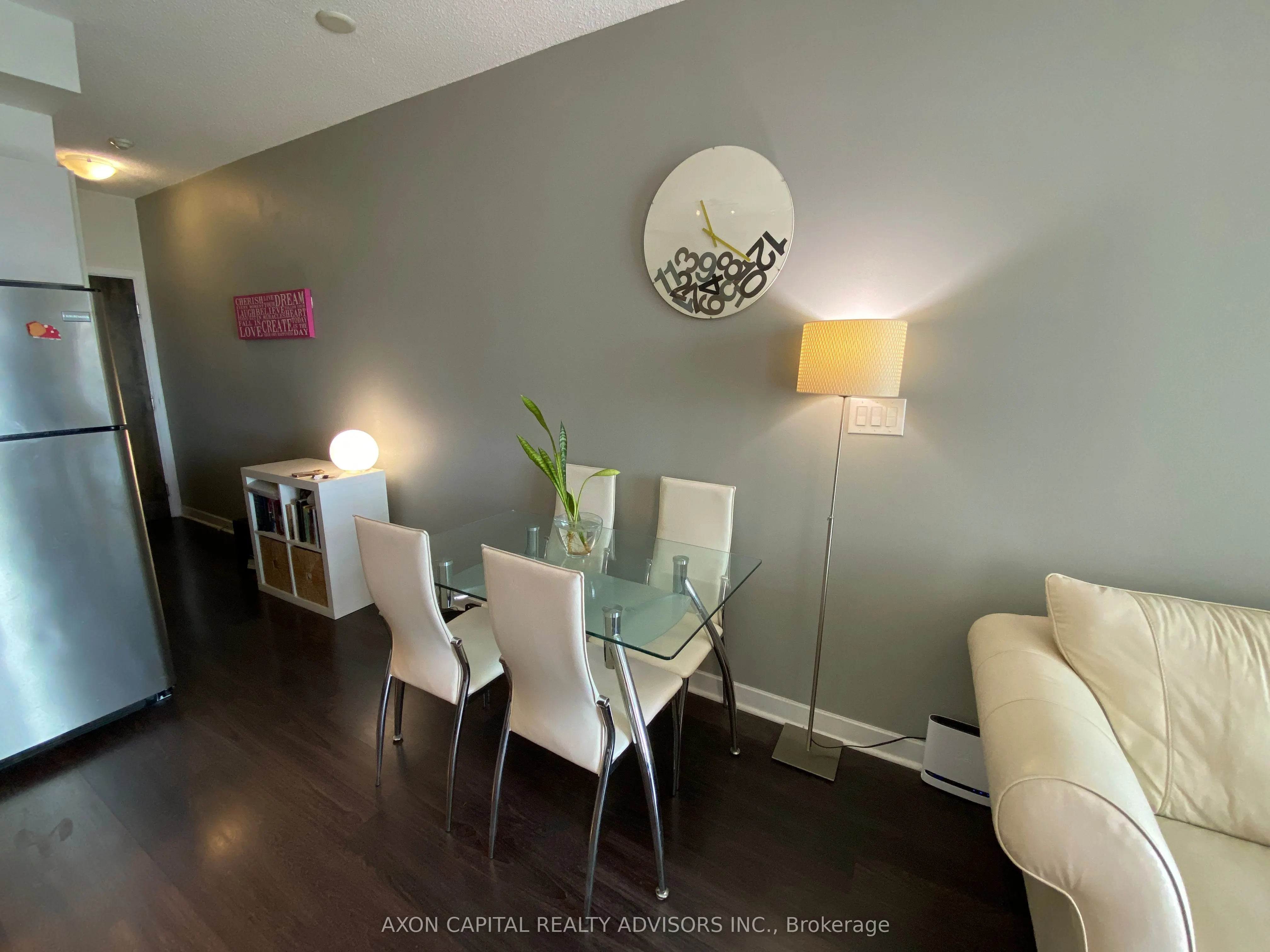 33 Bay Street, #511