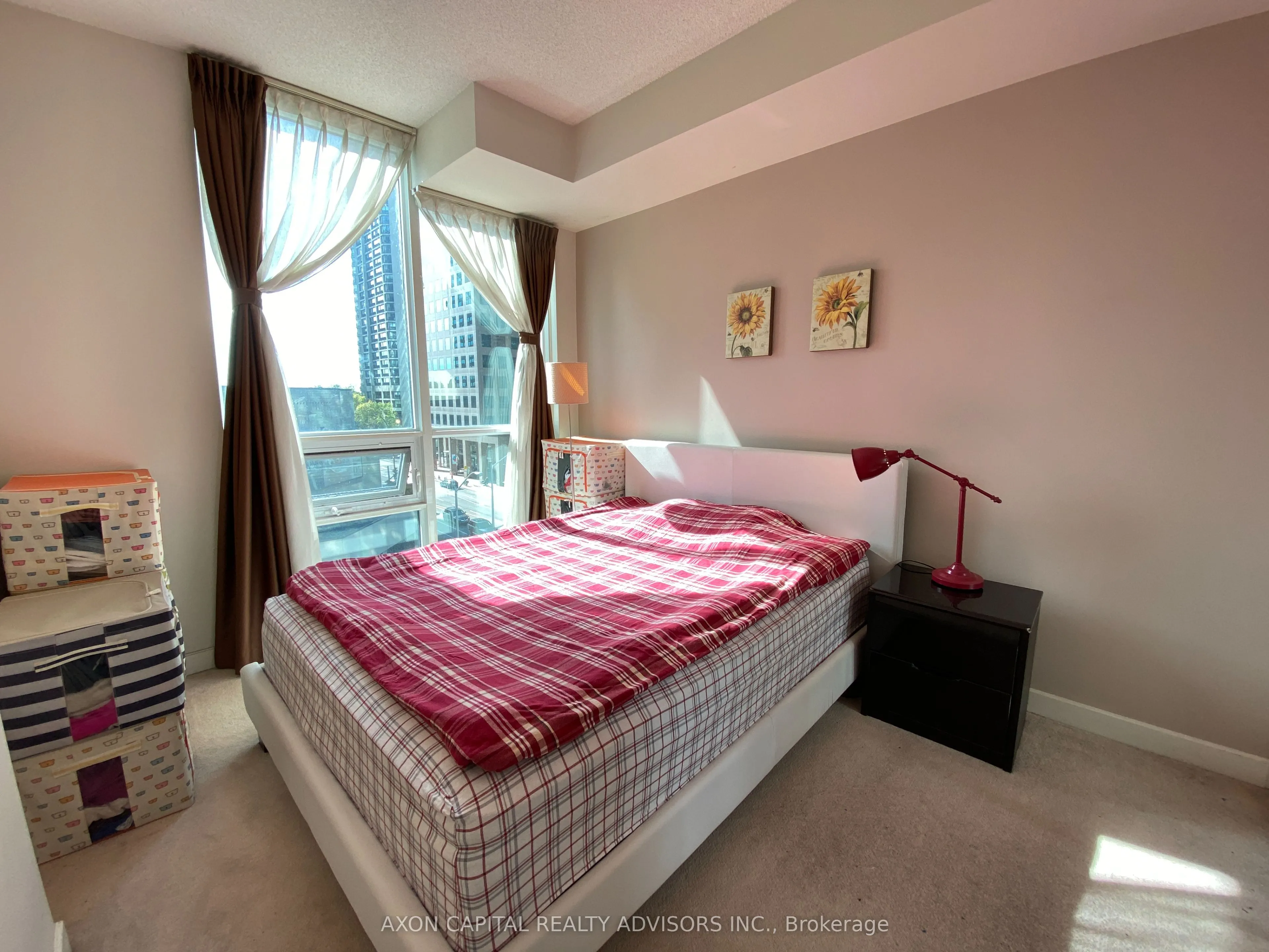 33 Bay Street, #511