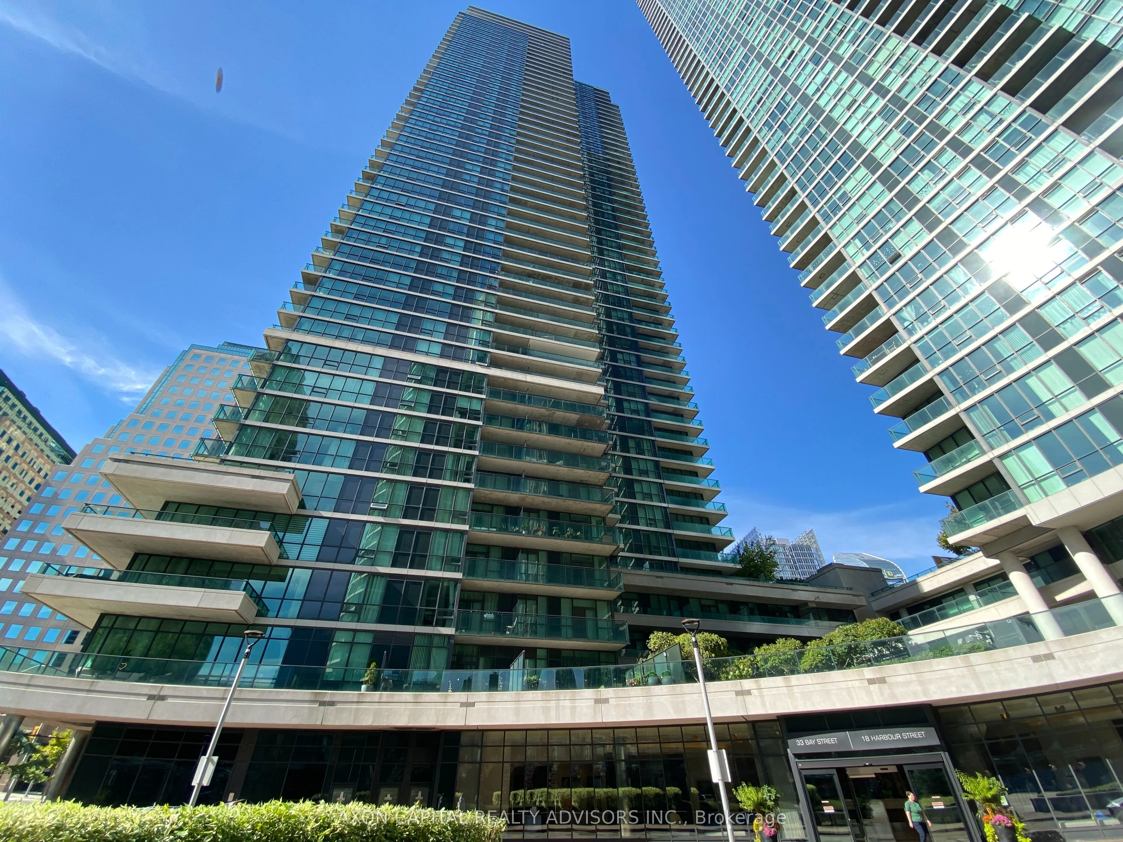 33 Bay Street, #511