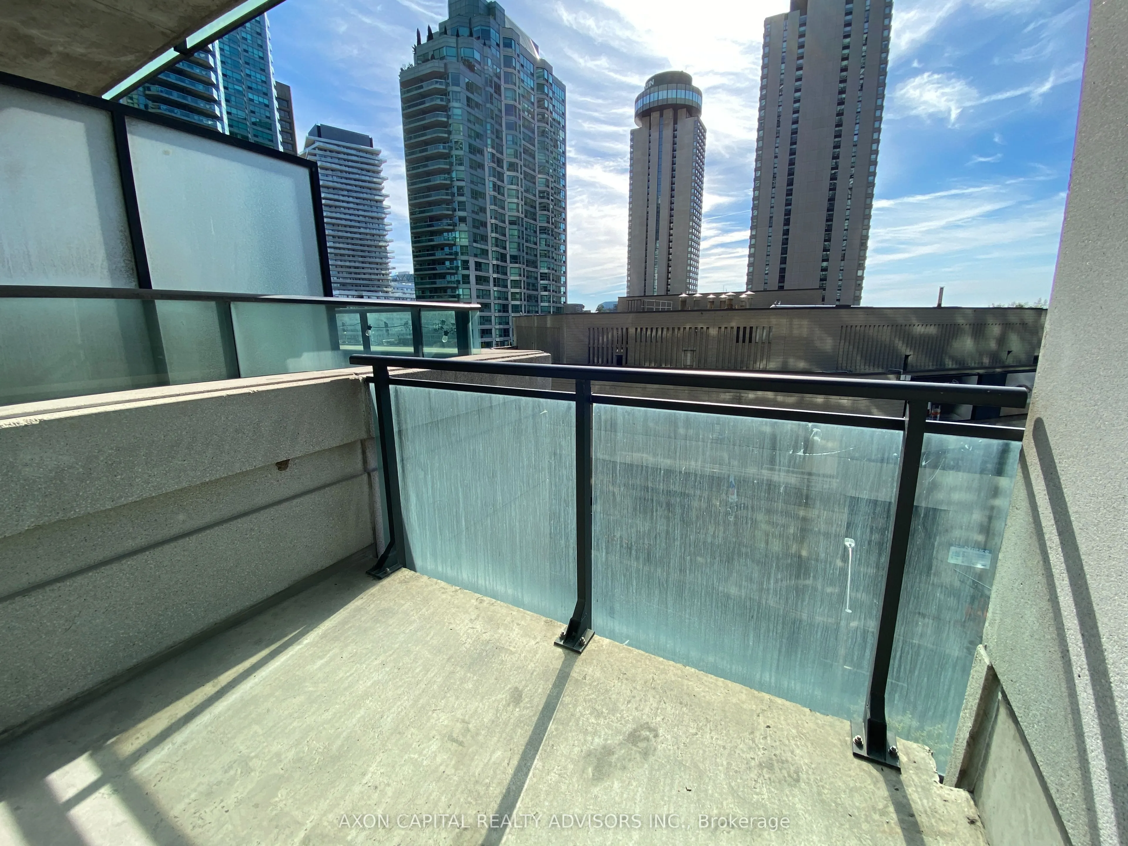 33 Bay Street, #511