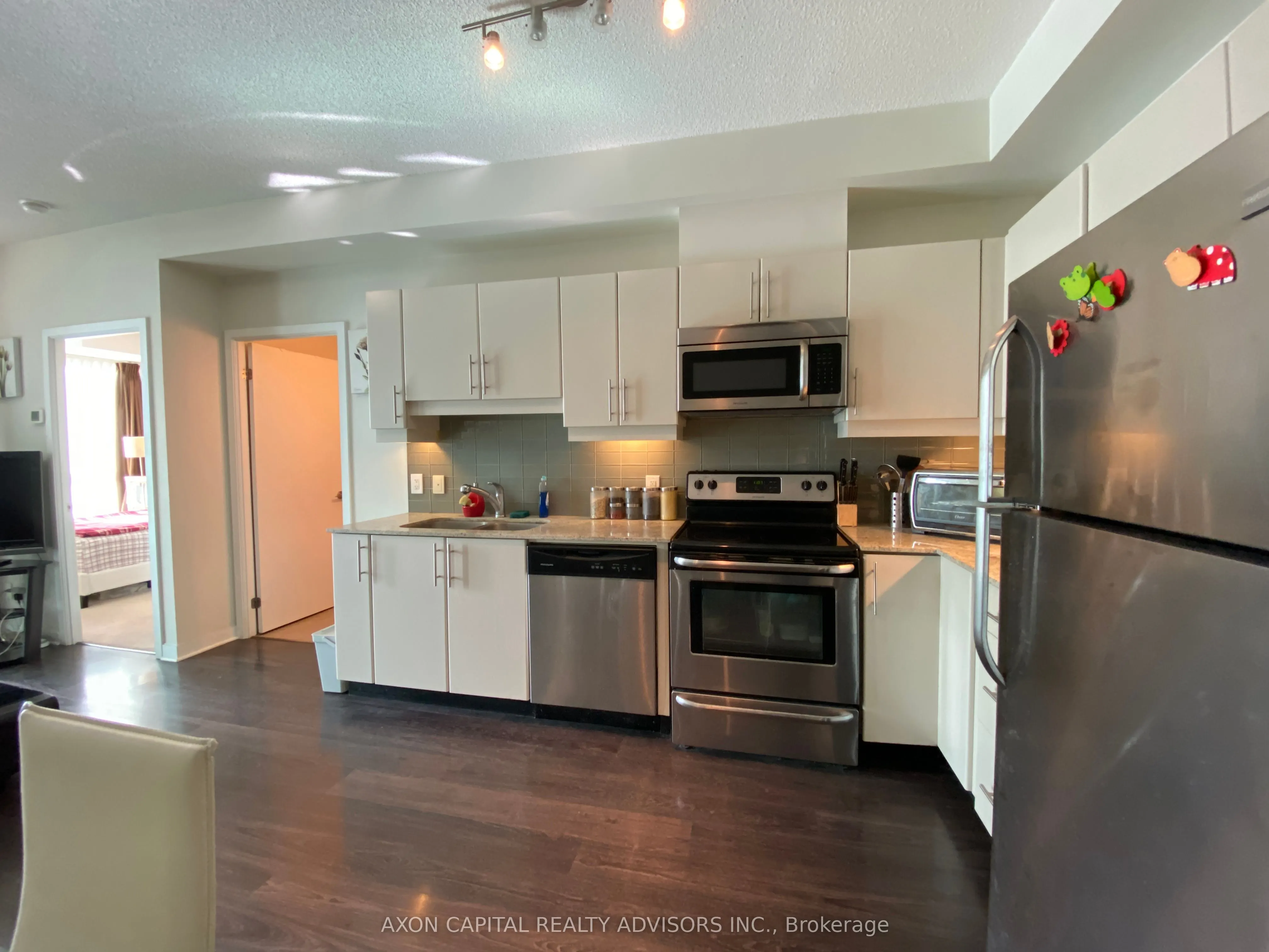 33 Bay Street, #511