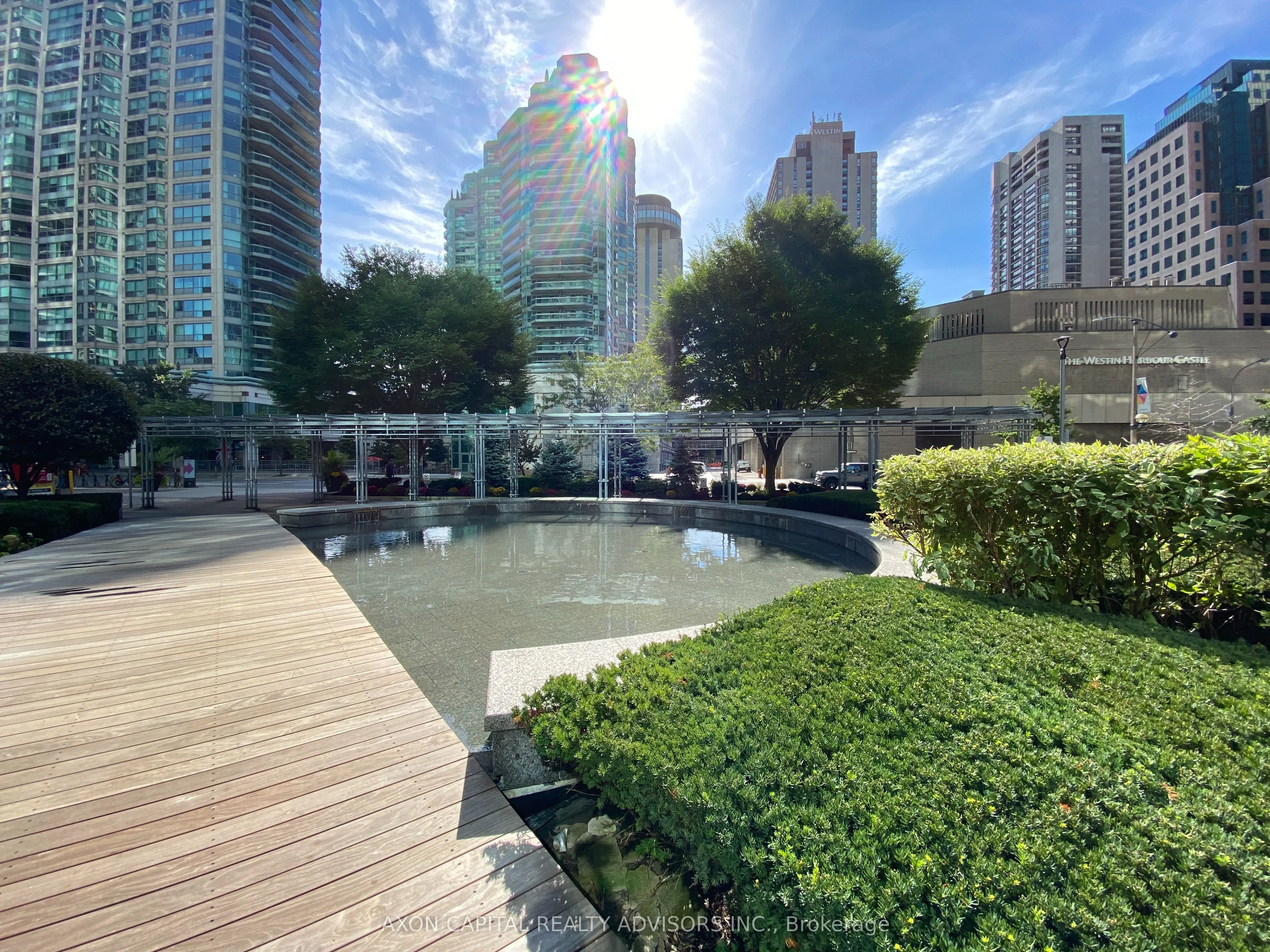 33 Bay Street, #511