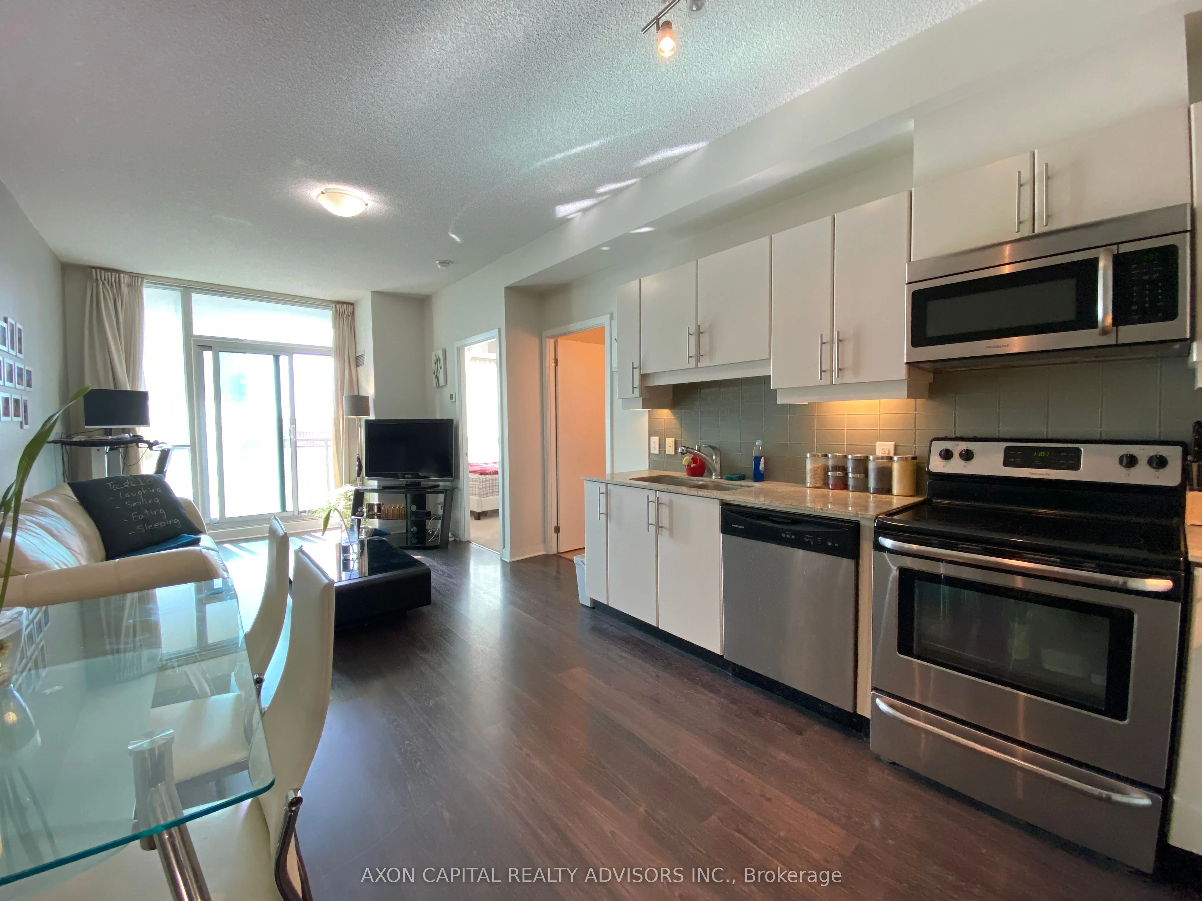 33 Bay Street, #511