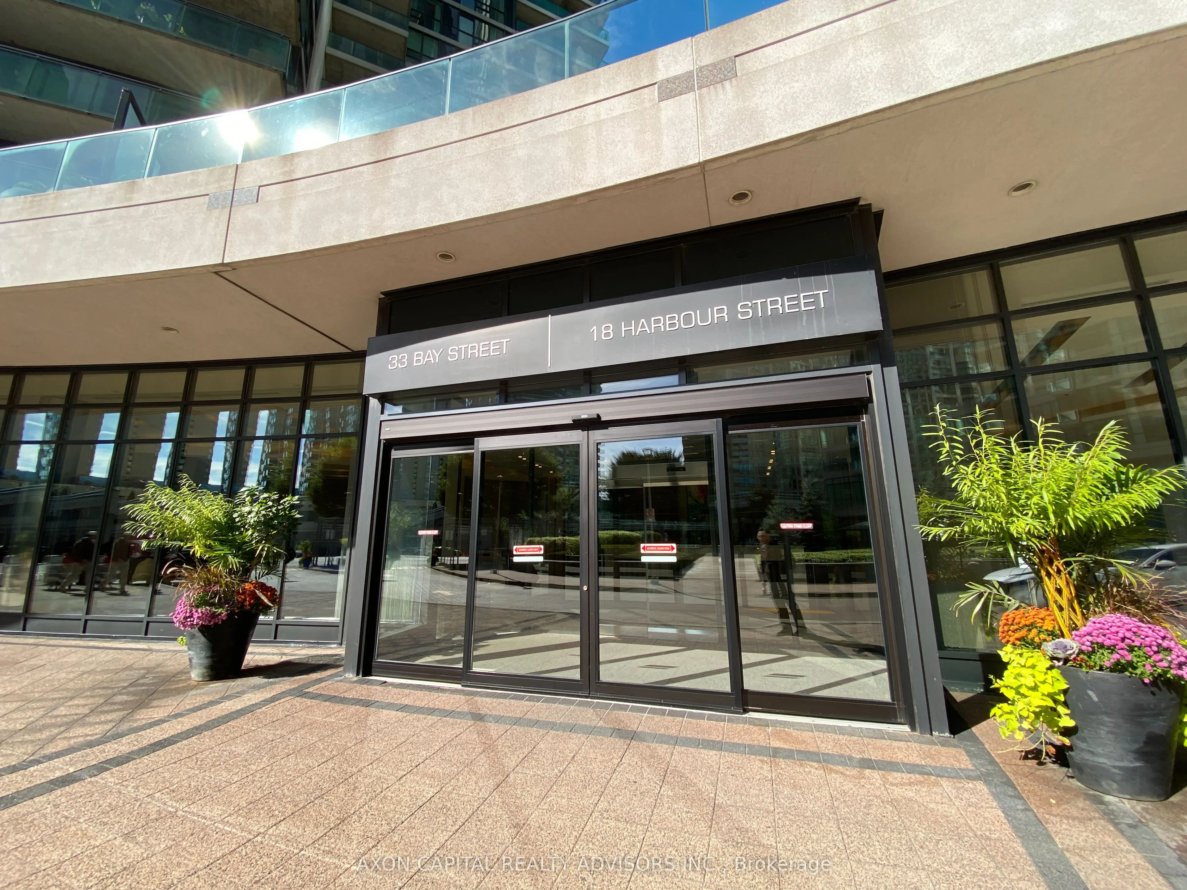 33 Bay Street, #511