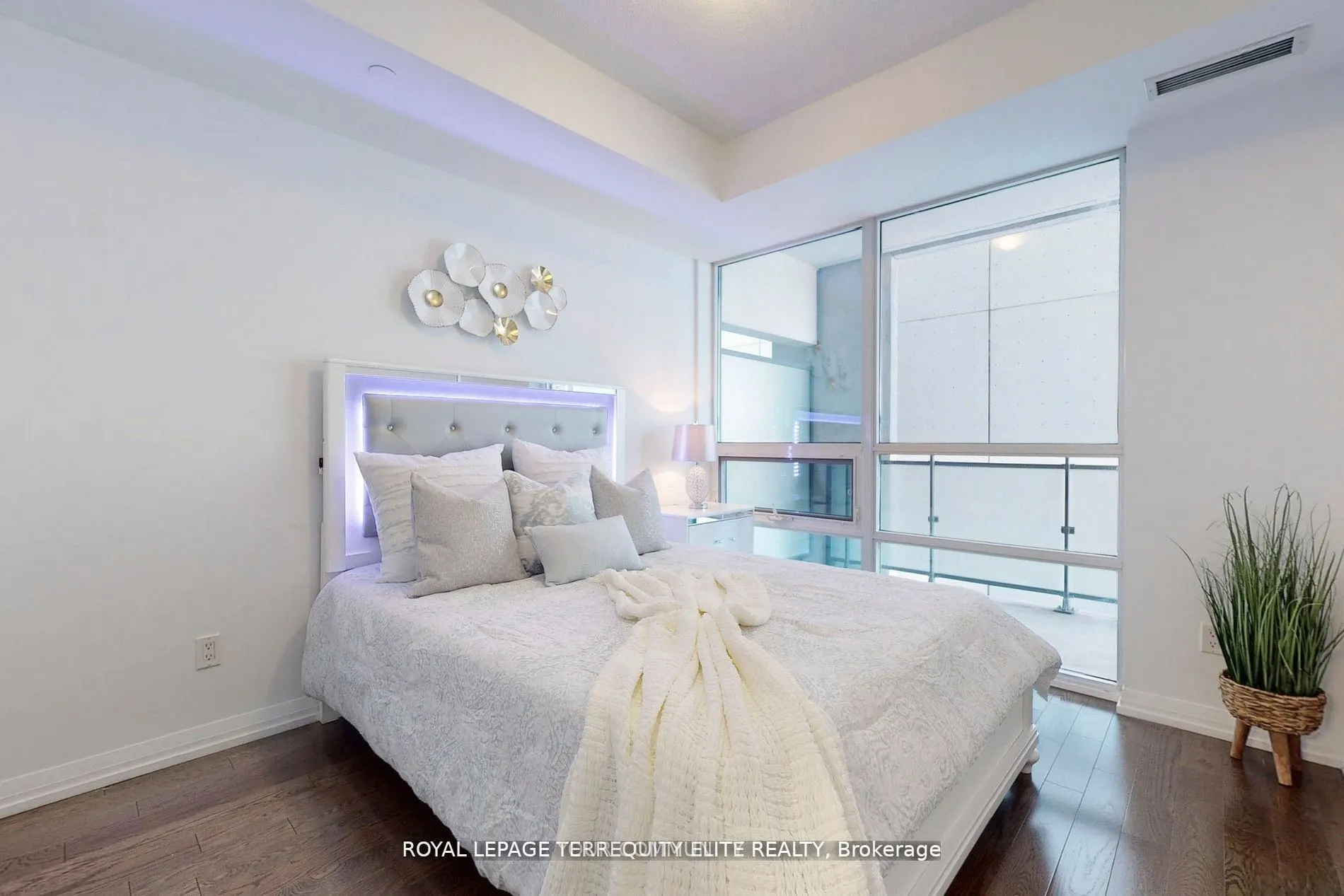 460 Adelaide Street, #505
