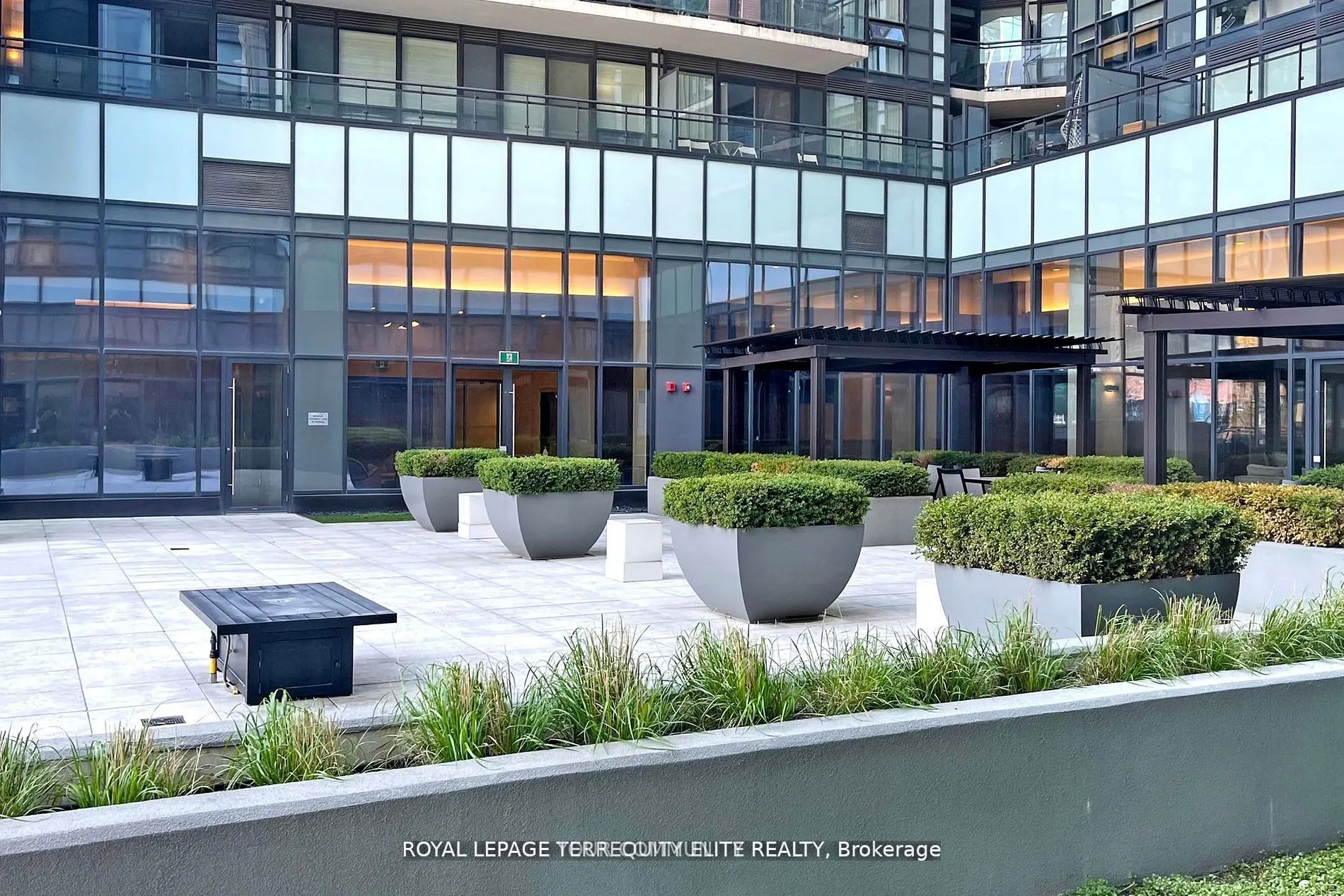 460 Adelaide Street, #505