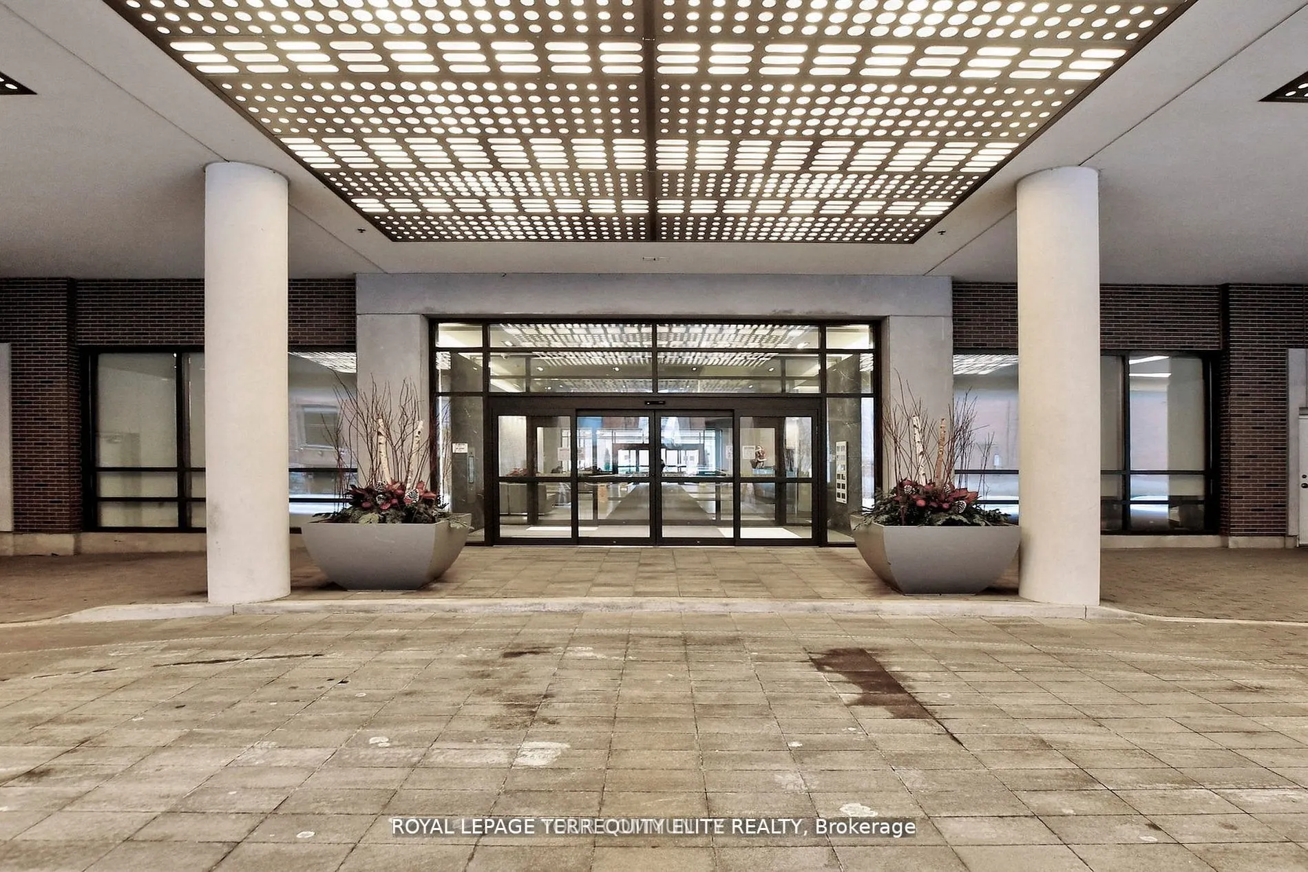 460 Adelaide Street, #505