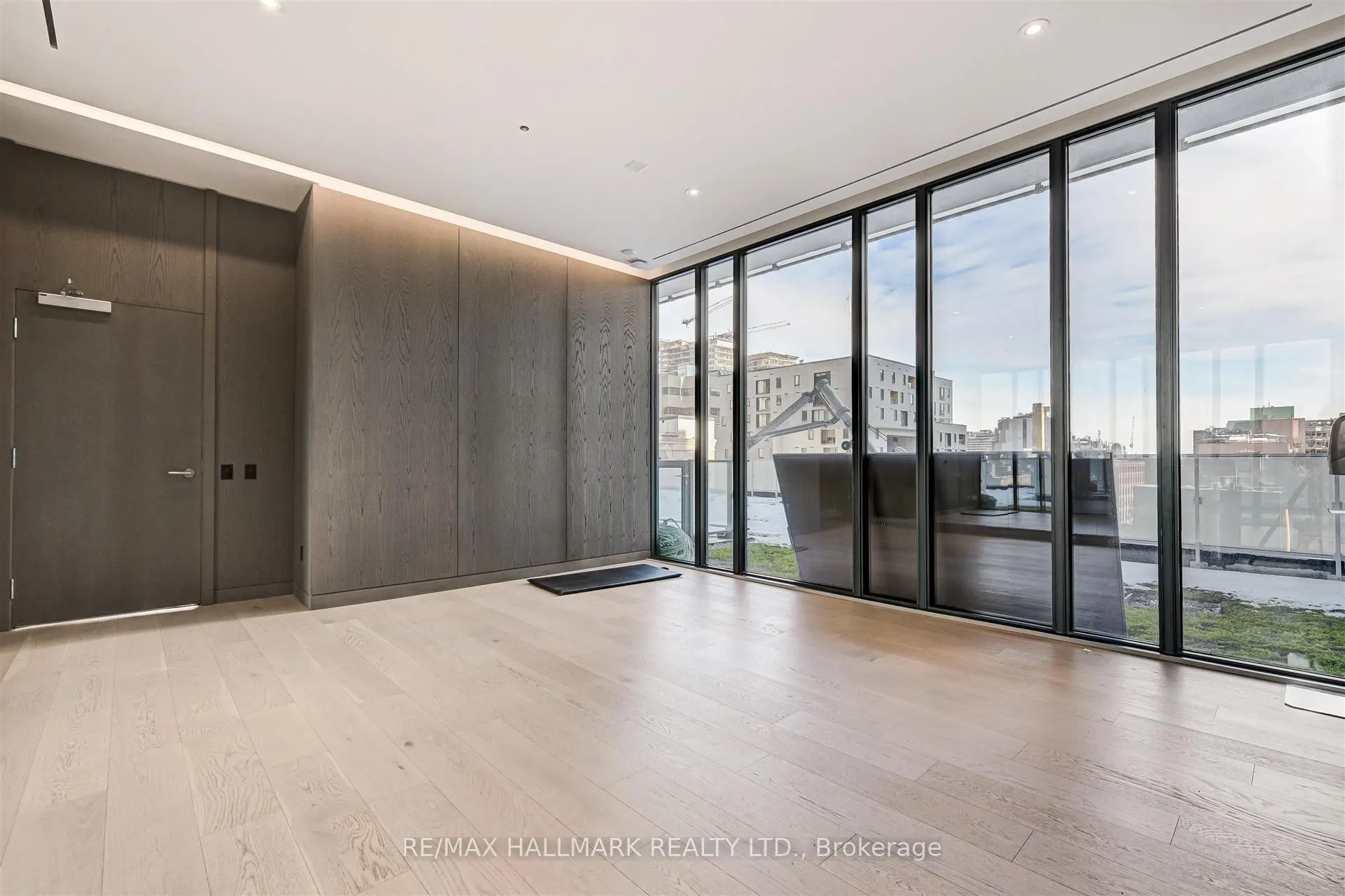 25 Richmond Street E, #2406