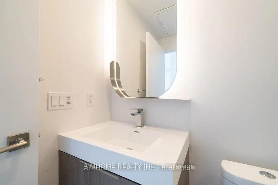15 Holmes Avenue, #2008