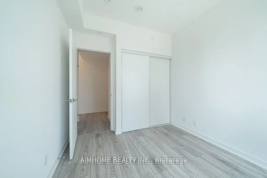 15 Holmes Avenue, #2008
