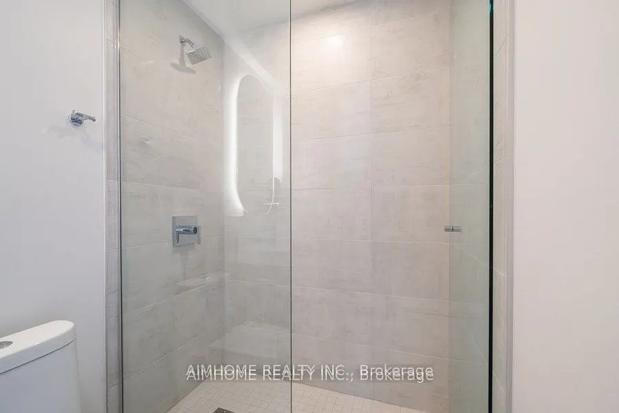 15 Holmes Avenue, #2008