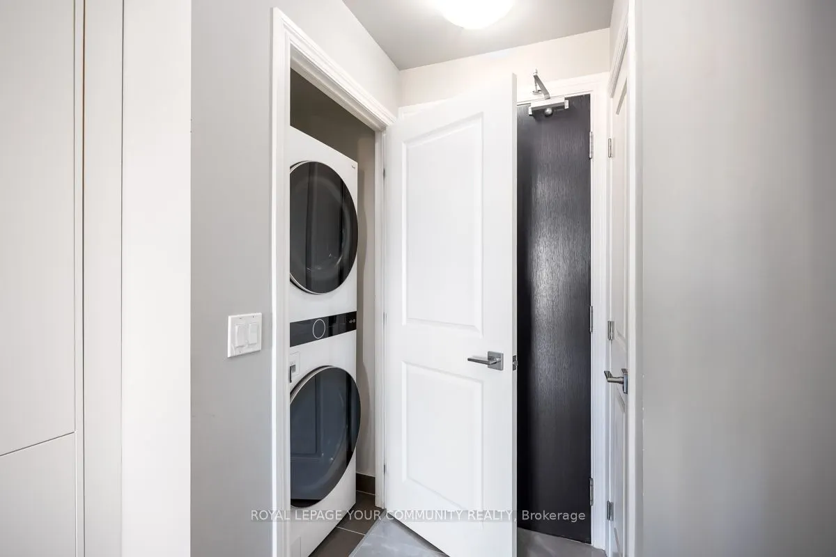 23 Glebe Road W, #414