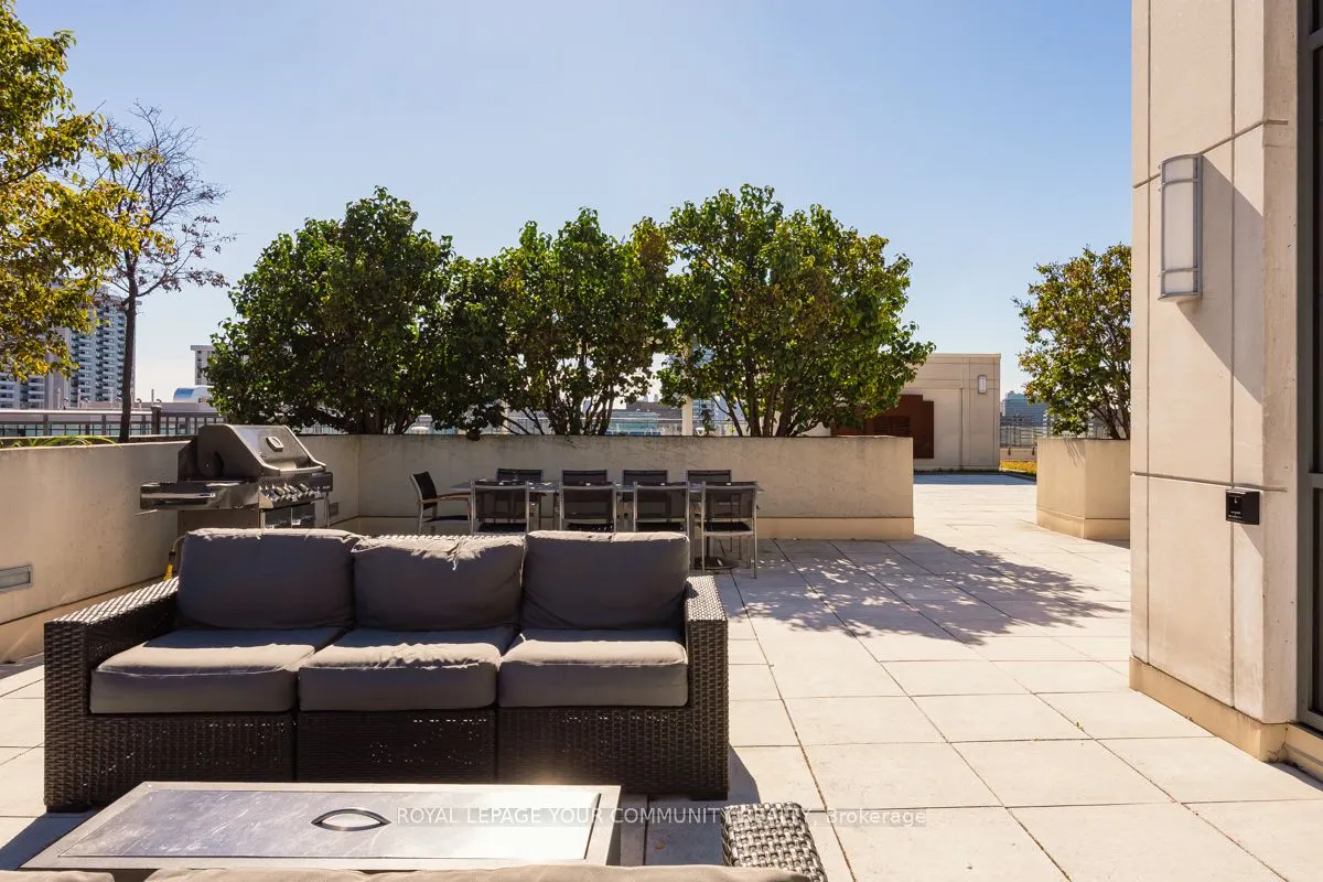 23 Glebe Road W, #414