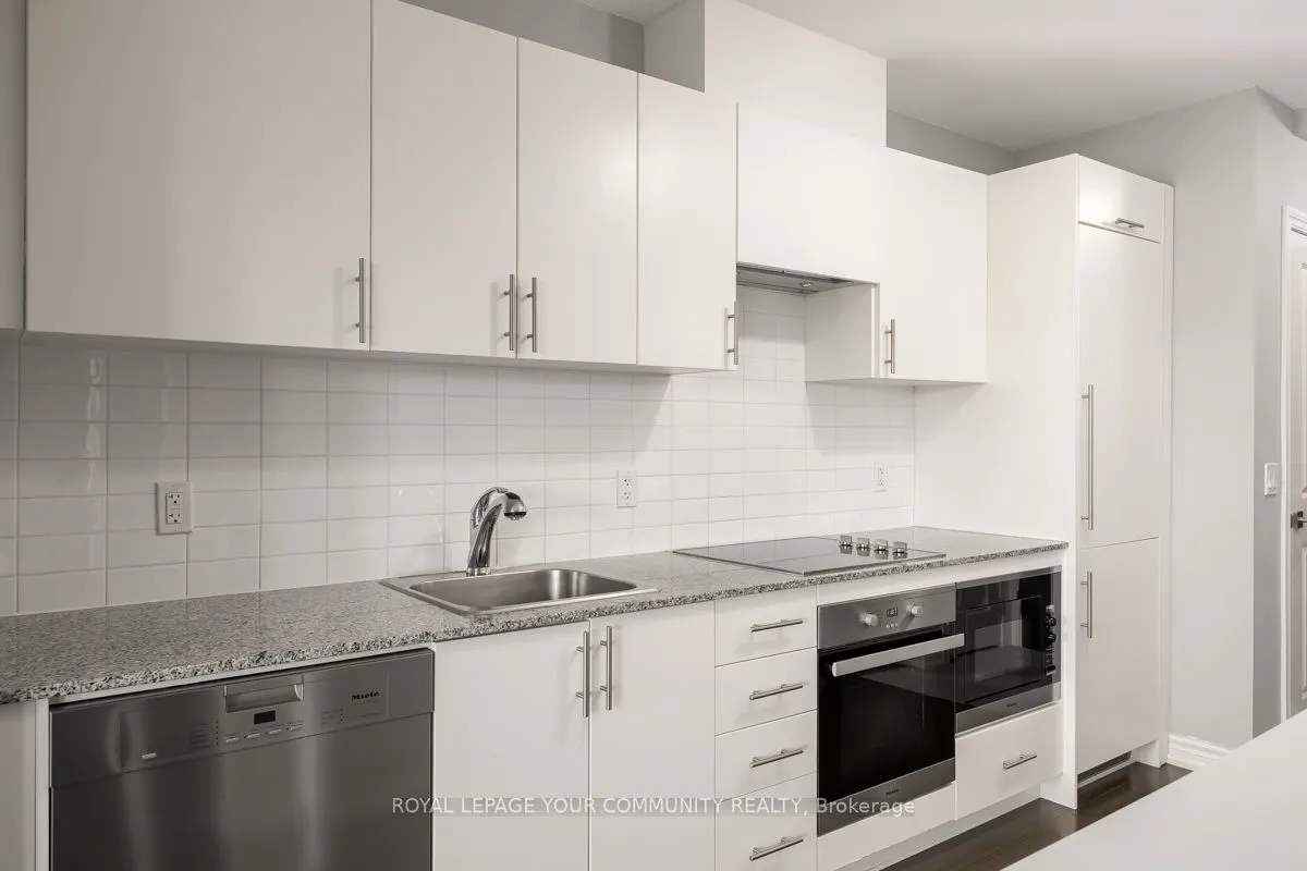 23 Glebe Road W, #414