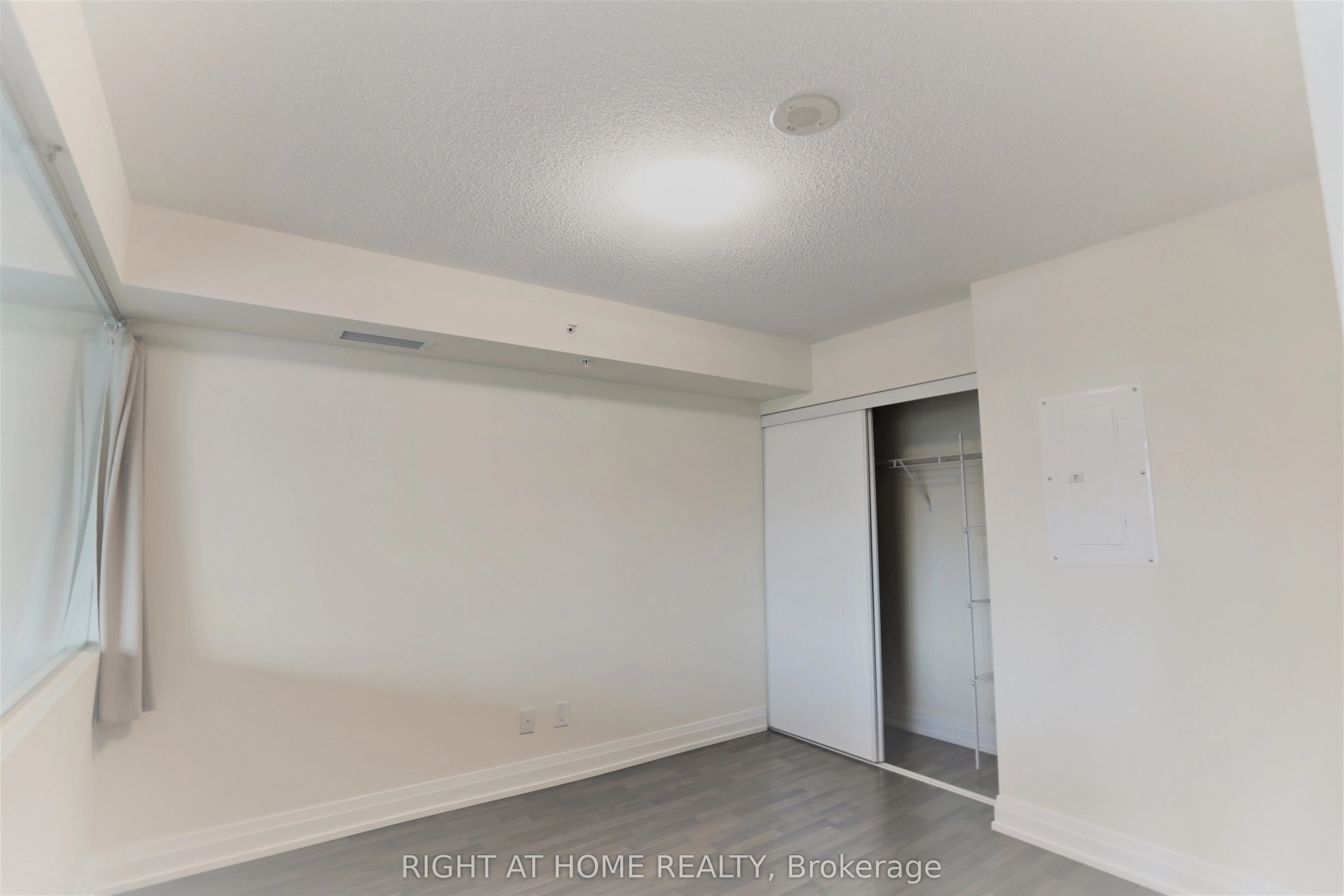555 Wilson Avenue, #E1208