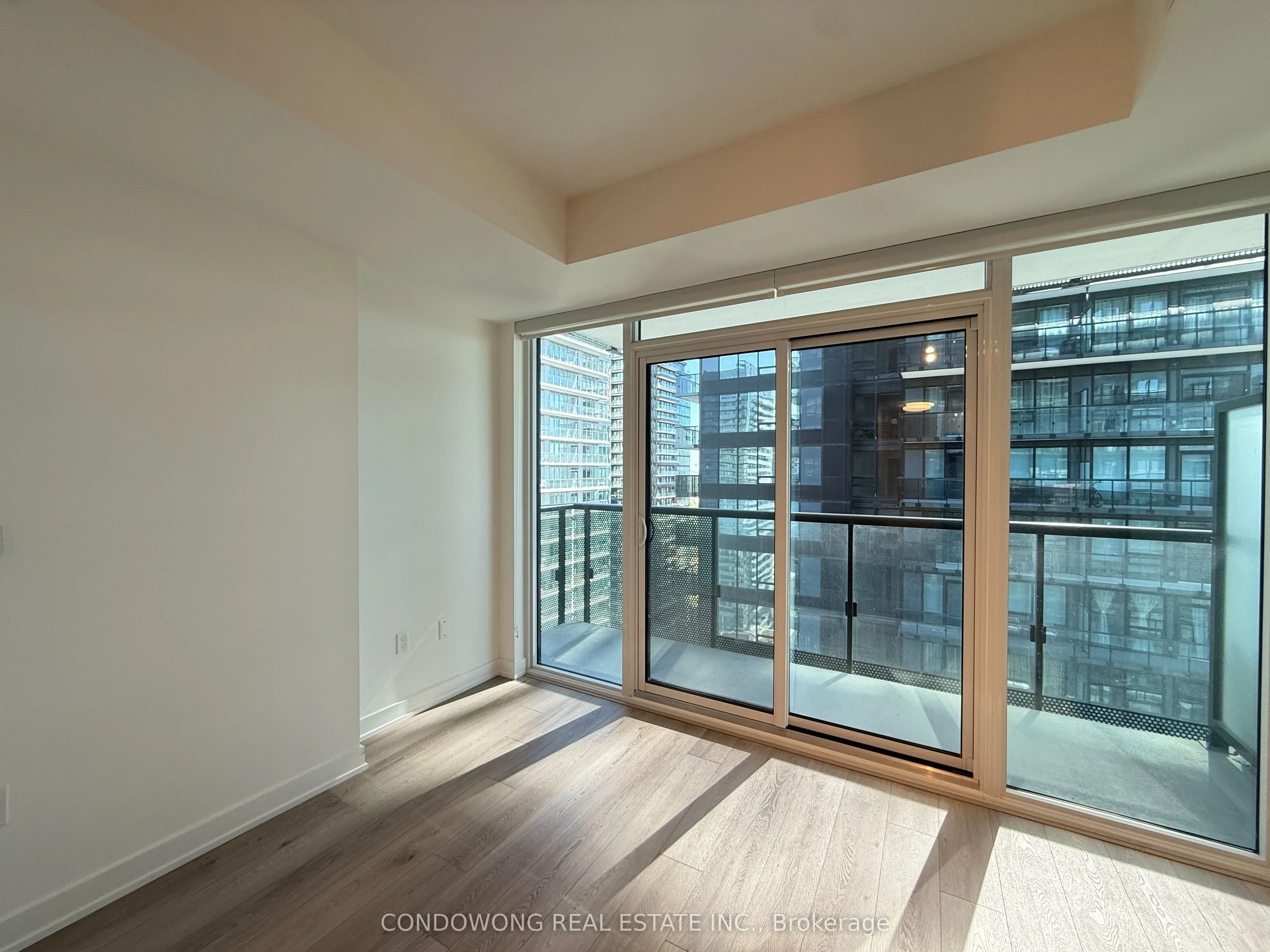 127 Broadway Avenue, #2806