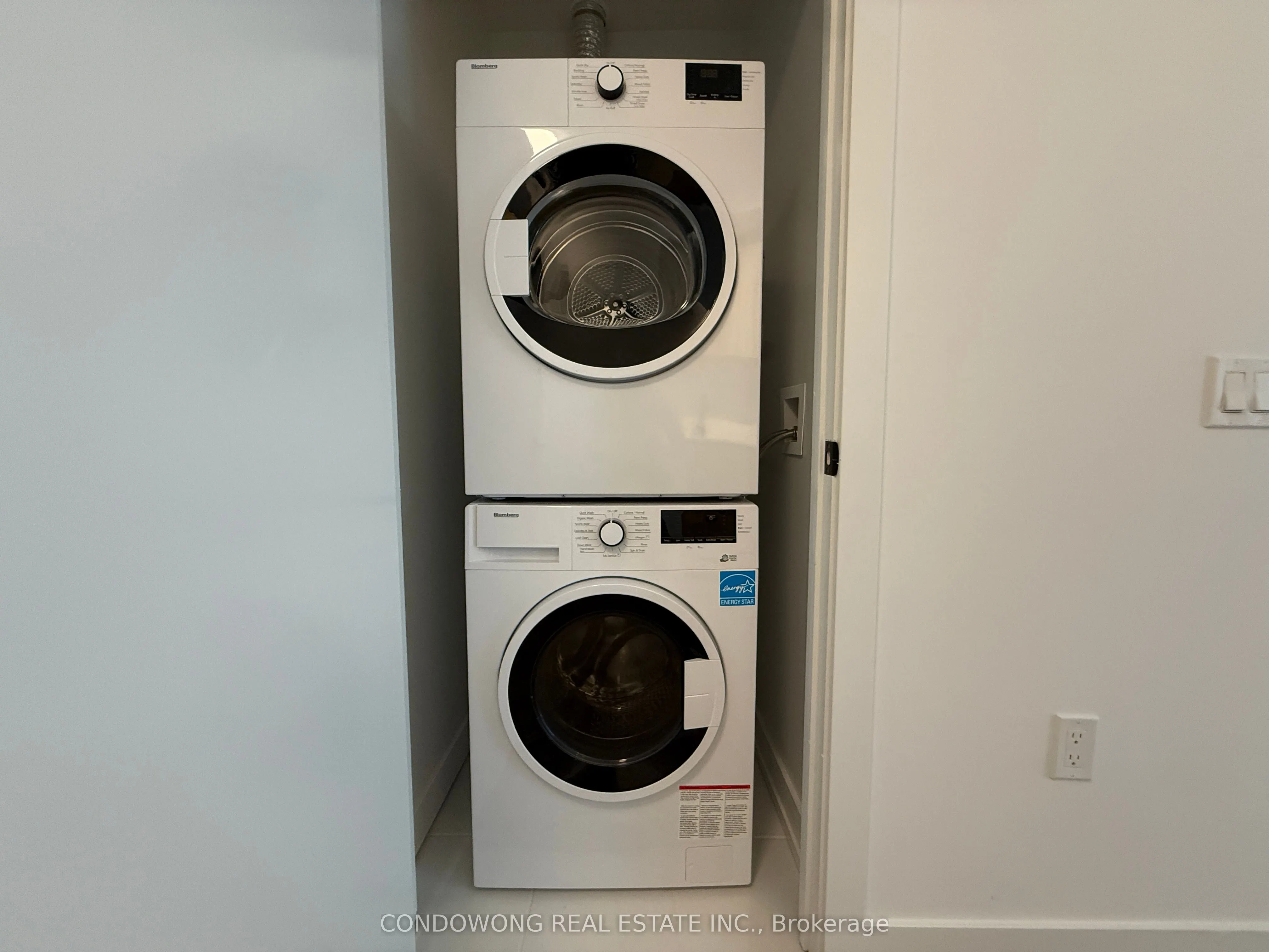 127 Broadway Avenue, #2806
