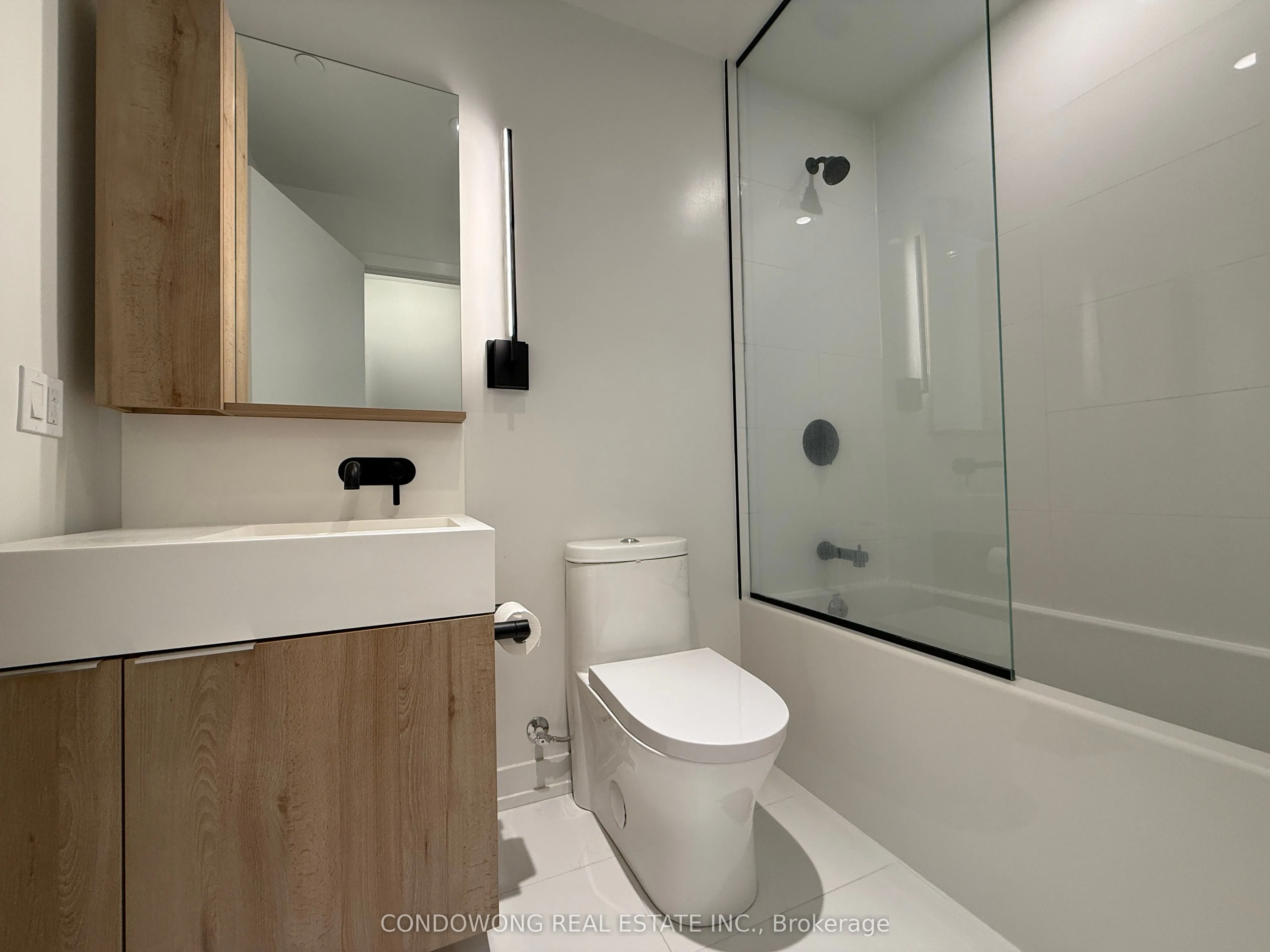 127 Broadway Avenue, #2806