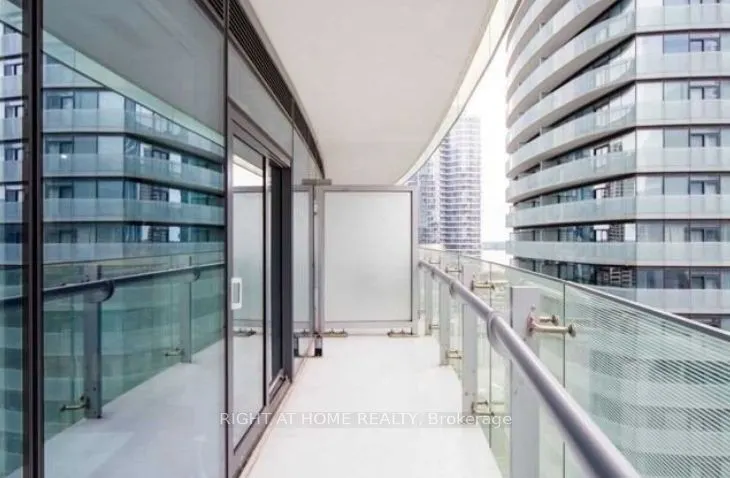 14 York Street, #708