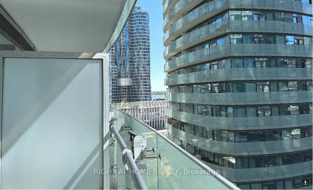 14 York Street, #708