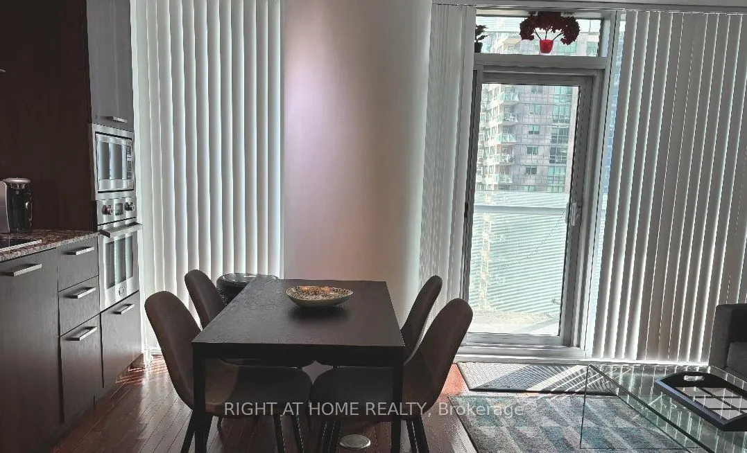 14 York Street, #708