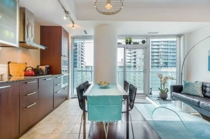14 York Street, #708