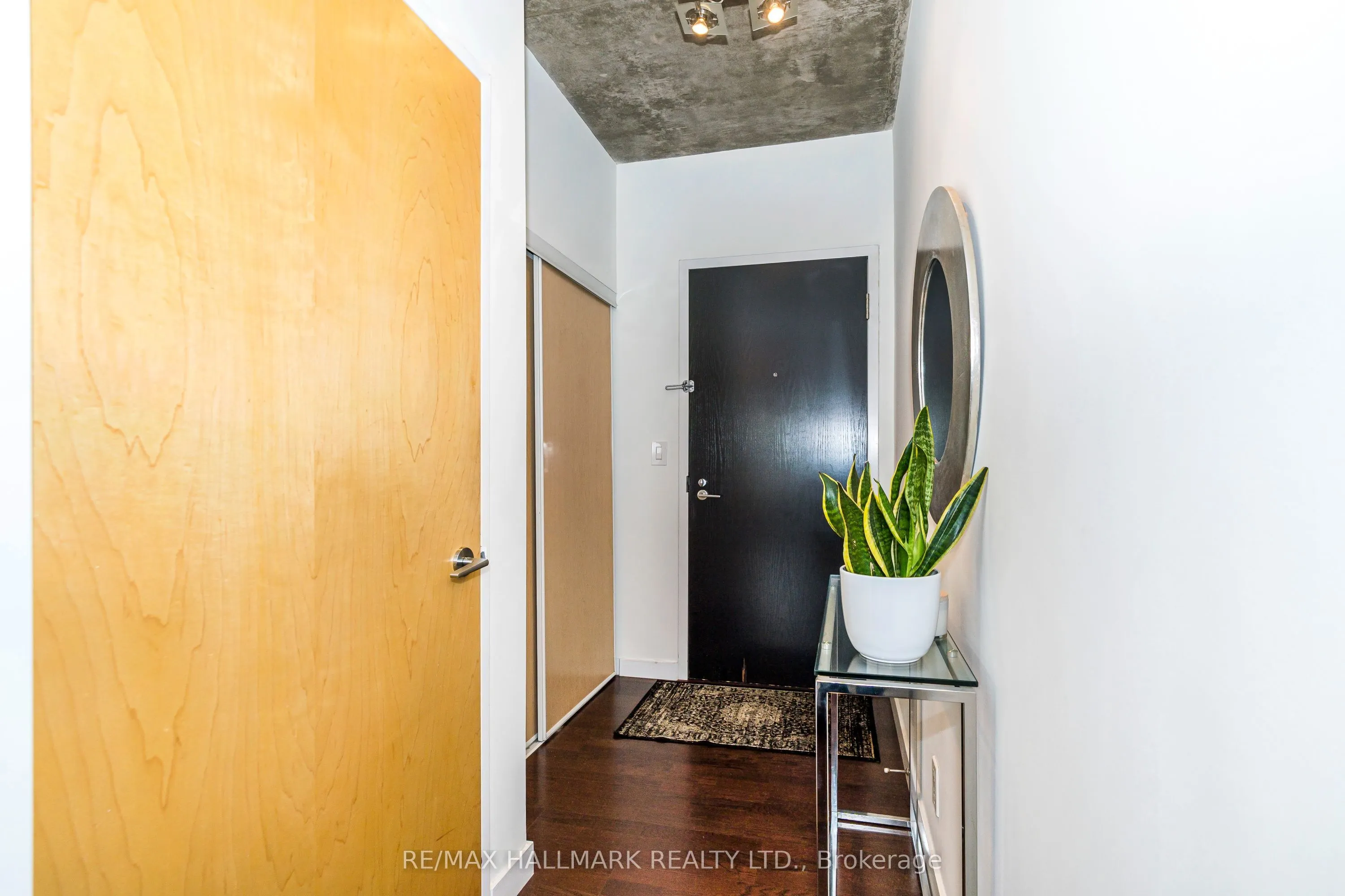 1 Shaw Street, #308