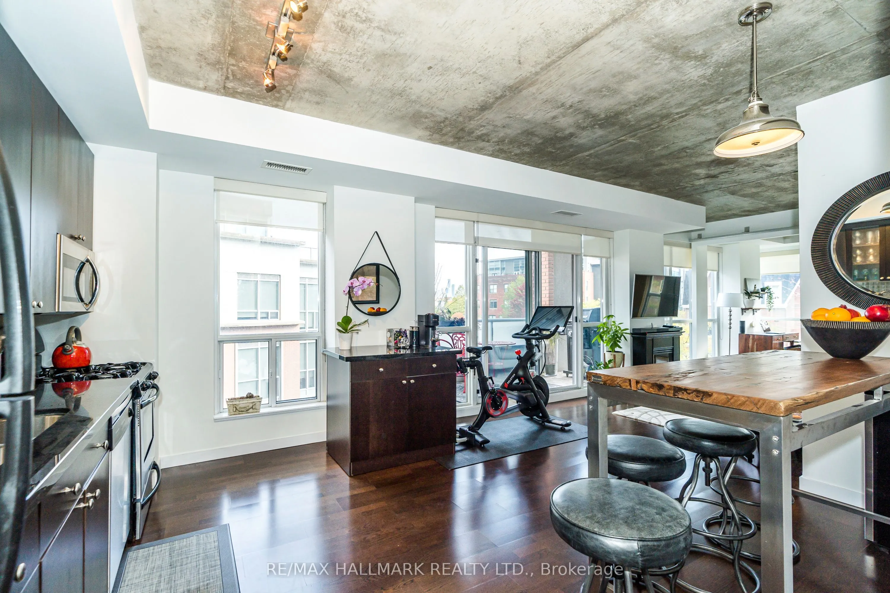1 Shaw Street, #308