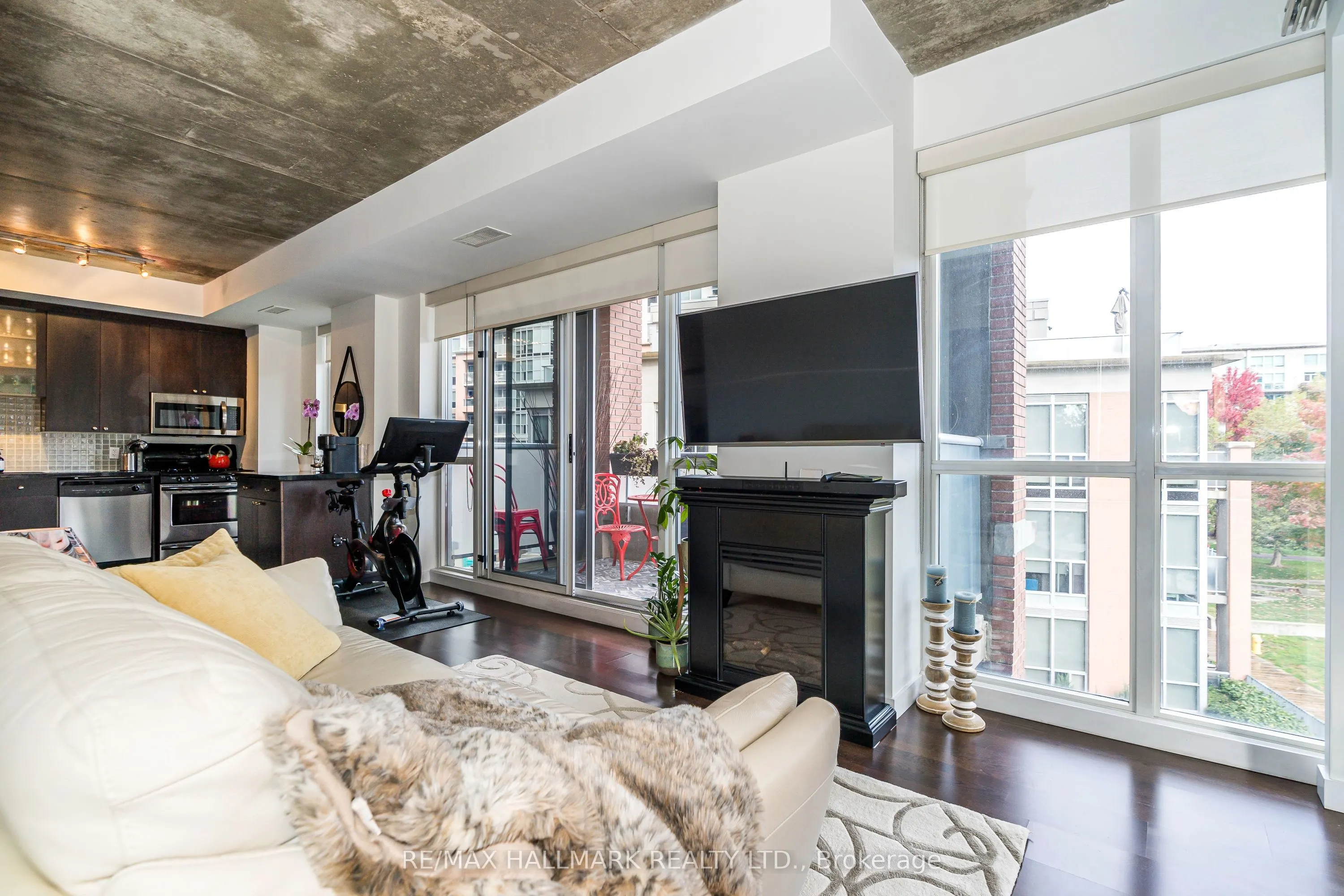 1 Shaw Street, #308