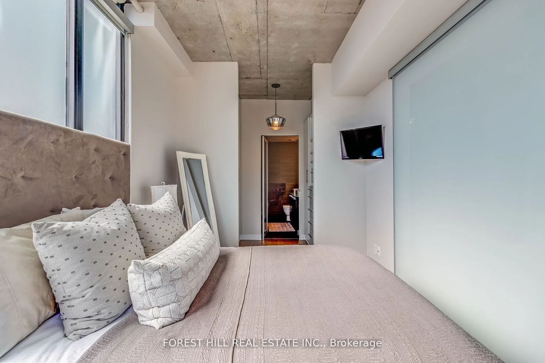 25 Stafford Street, #403