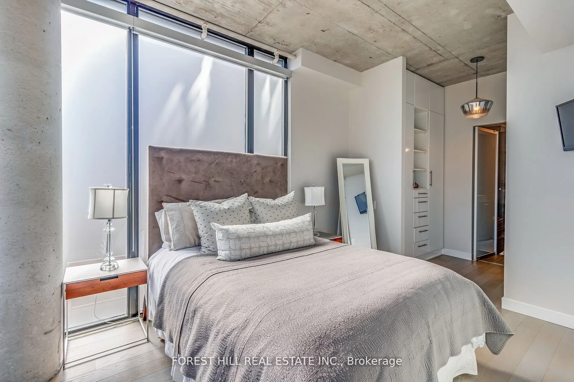 25 Stafford Street, #403